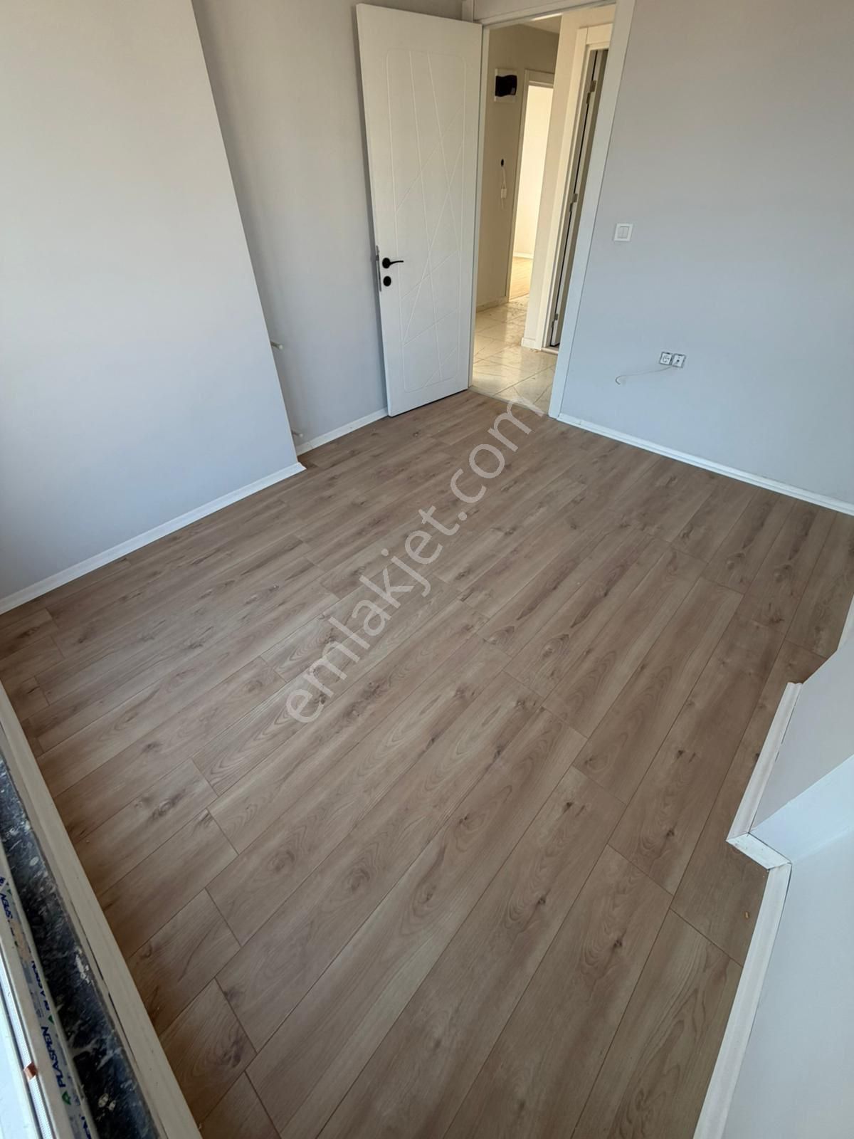 Tramwaya Yürüme Mesafesinde Katta Herşeyi Ayrı 2+1 Fırsat Daire - Görsel 7