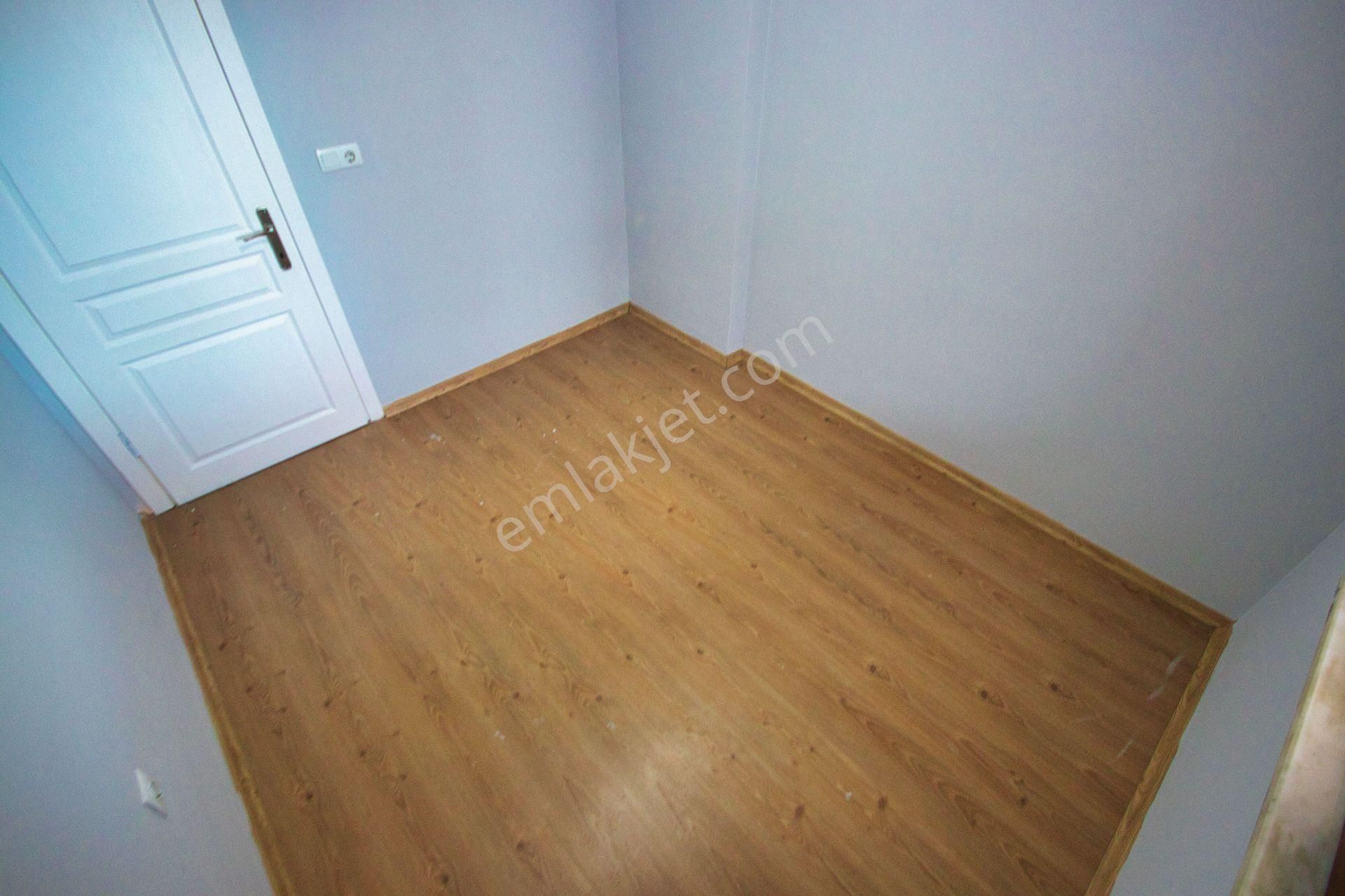 🛑🛑aktiften Akçay Merkez'de Satılık Ön Cephe Arakat Denize Yakın Çift Balkonlu 2+1 Daire - Görsel 17