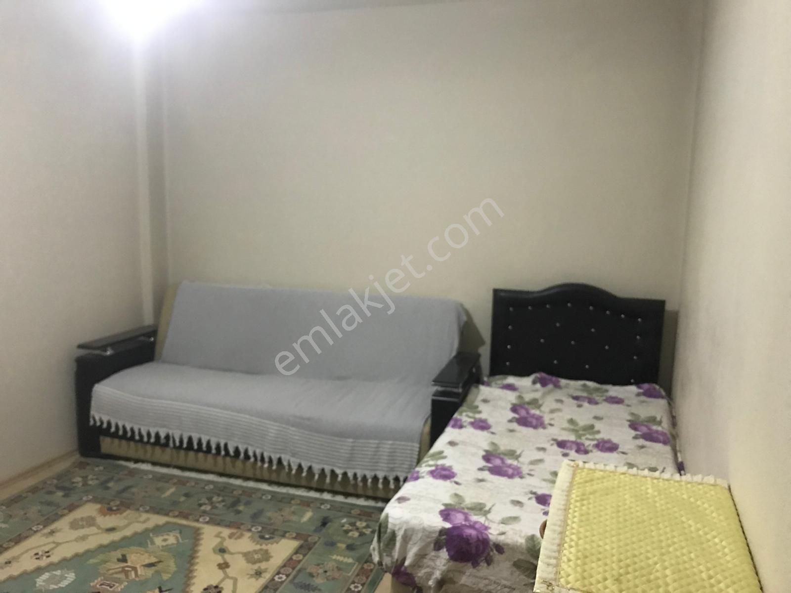 Buca Hasan Parkına Yakın Merkezi Konumda 2+1 Eşyalı Daire - Görsel 6