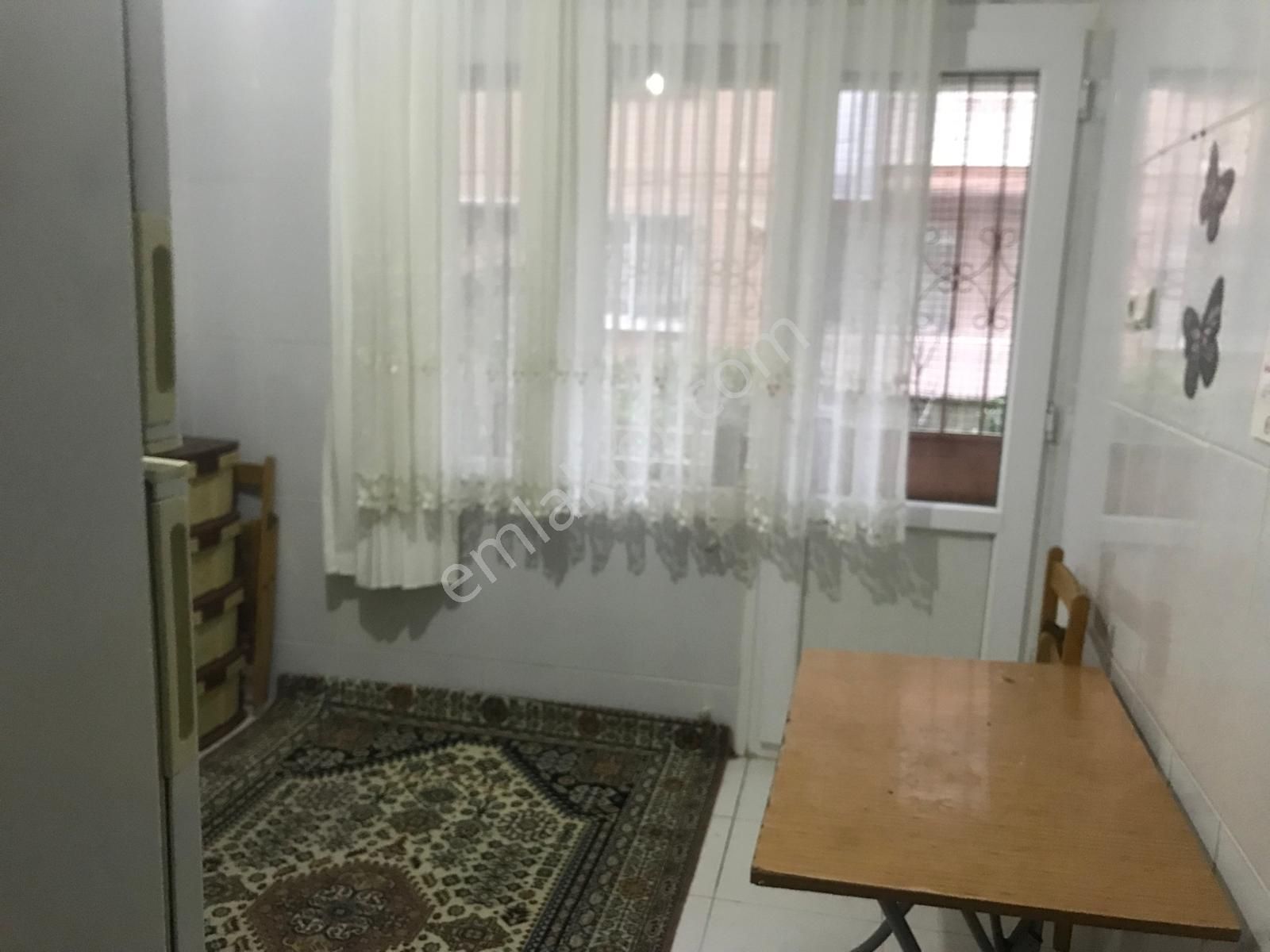 Buca Hasan Parkına Yakın Merkezi Konumda 2+1 Eşyalı Daire - Görsel 9