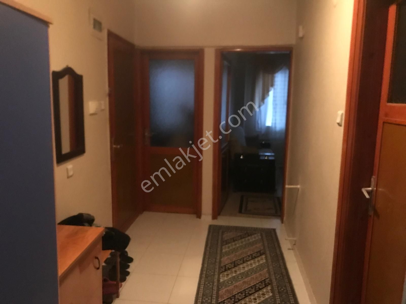 Buca Hasan Parkına Yakın Merkezi Konumda 2+1 Eşyalı Daire - Görsel 7