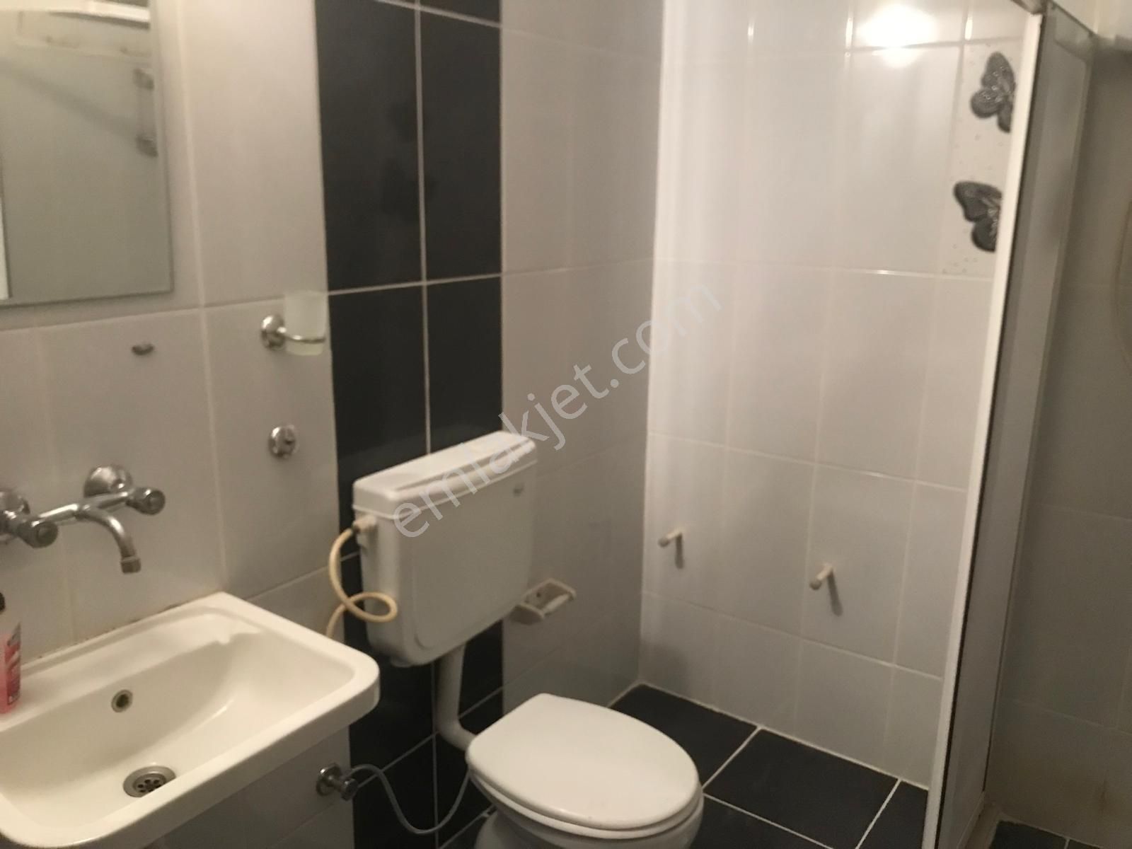 Buca Hasan Parkına Yakın Merkezi Konumda 2+1 Eşyalı Daire - Görsel 12