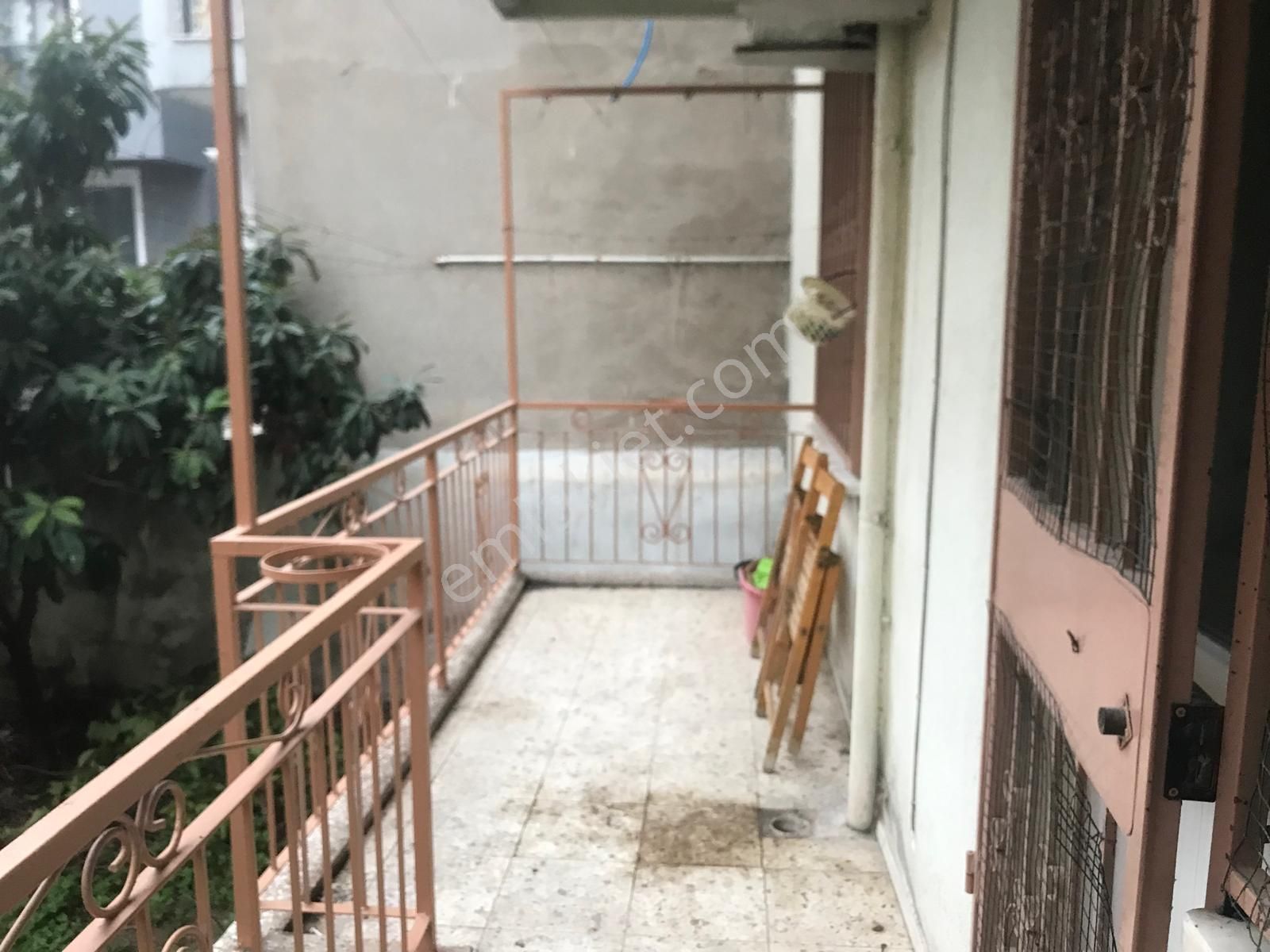 Buca Hasan Parkına Yakın Merkezi Konumda 2+1 Eşyalı Daire - Görsel 16