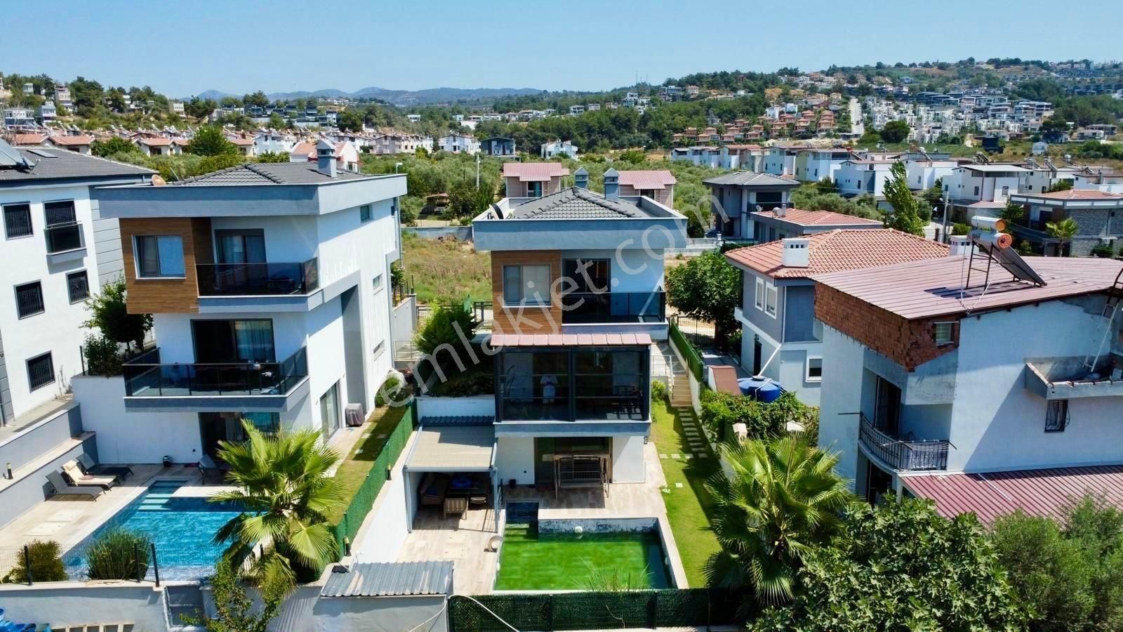 Kuşadası Karaovada 5+2 Villa - Görsel 19