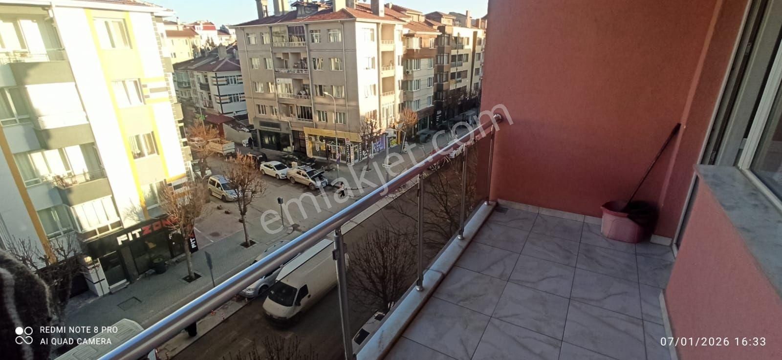 Bahçelievler'de Yatırım Fırsatı 2+1 Daire - Görsel 26