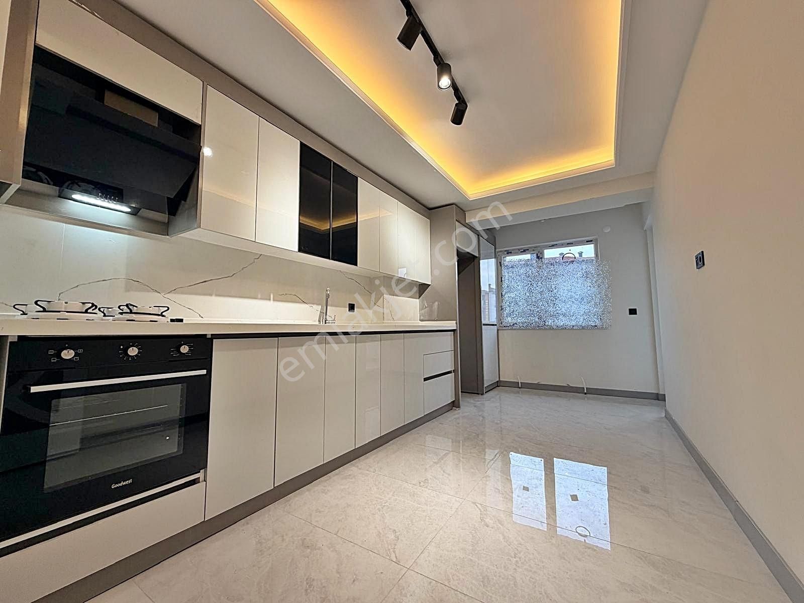 Yuvam'dan Merkezi Konum'da Ultra Lüks Acil Satılık 3+1 Daire!!!! - Görsel 3