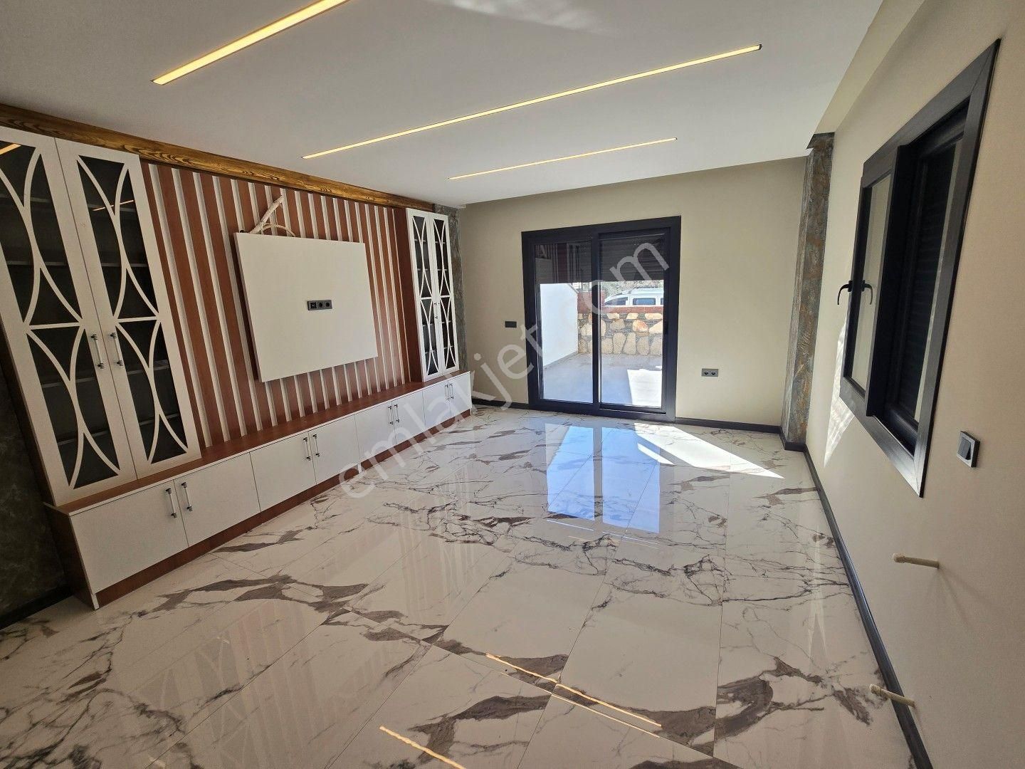 Didim Hisarda Satılık 3+1 Tripleks Villa - Görsel 6