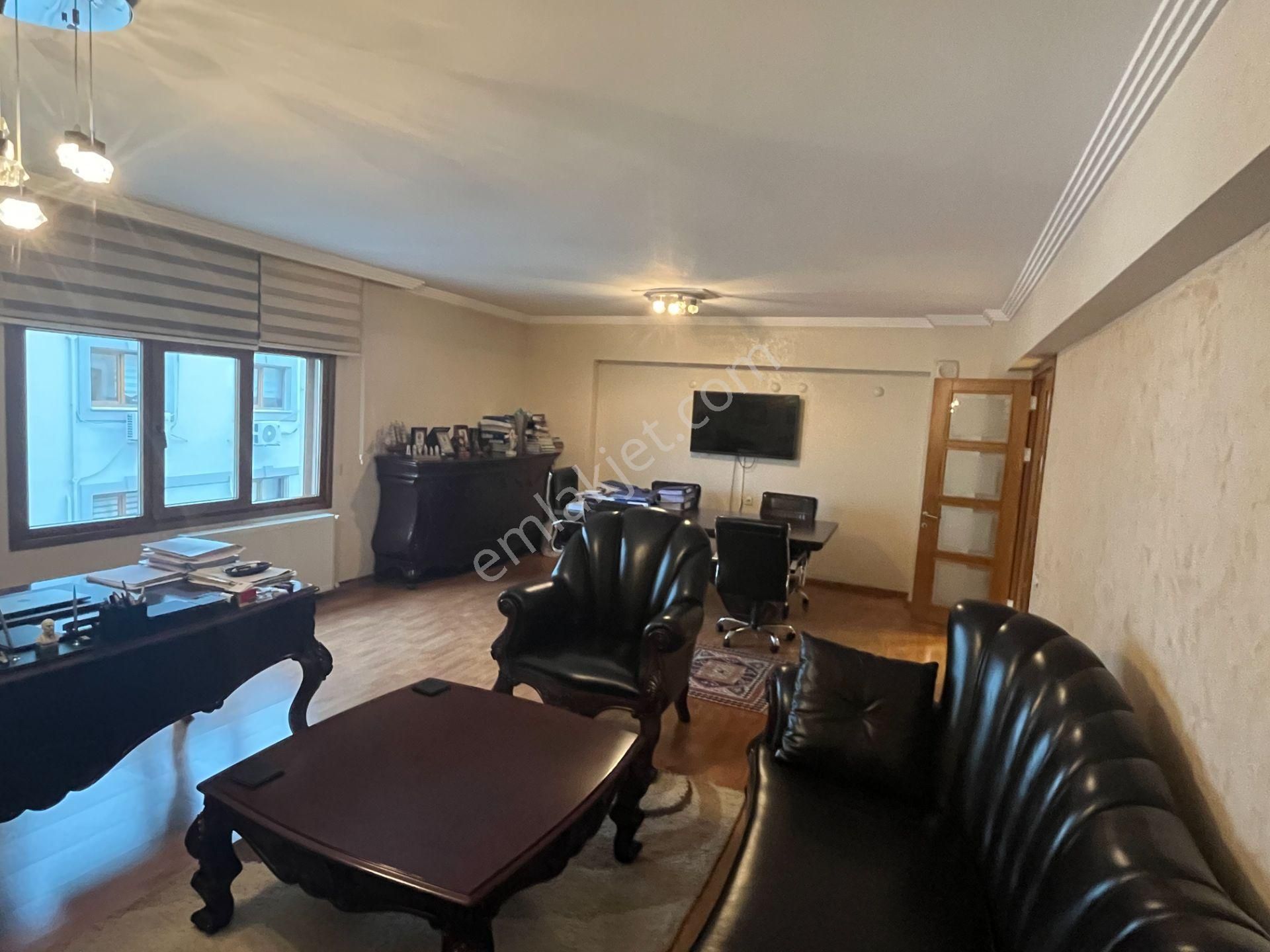 240 M2 4+1 Bölgenin En Geniş Dairelerinden - Görsel 28