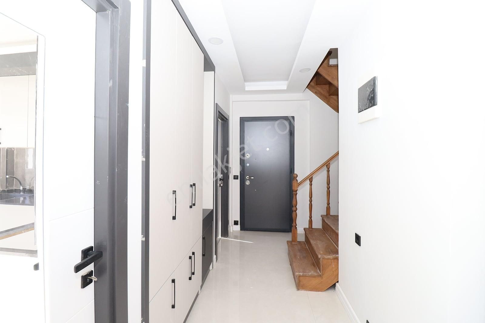 Antalya Kepez'de Tramvaya Yürüme Mesafesinde 4+2 Satılık Daire - Görsel 22