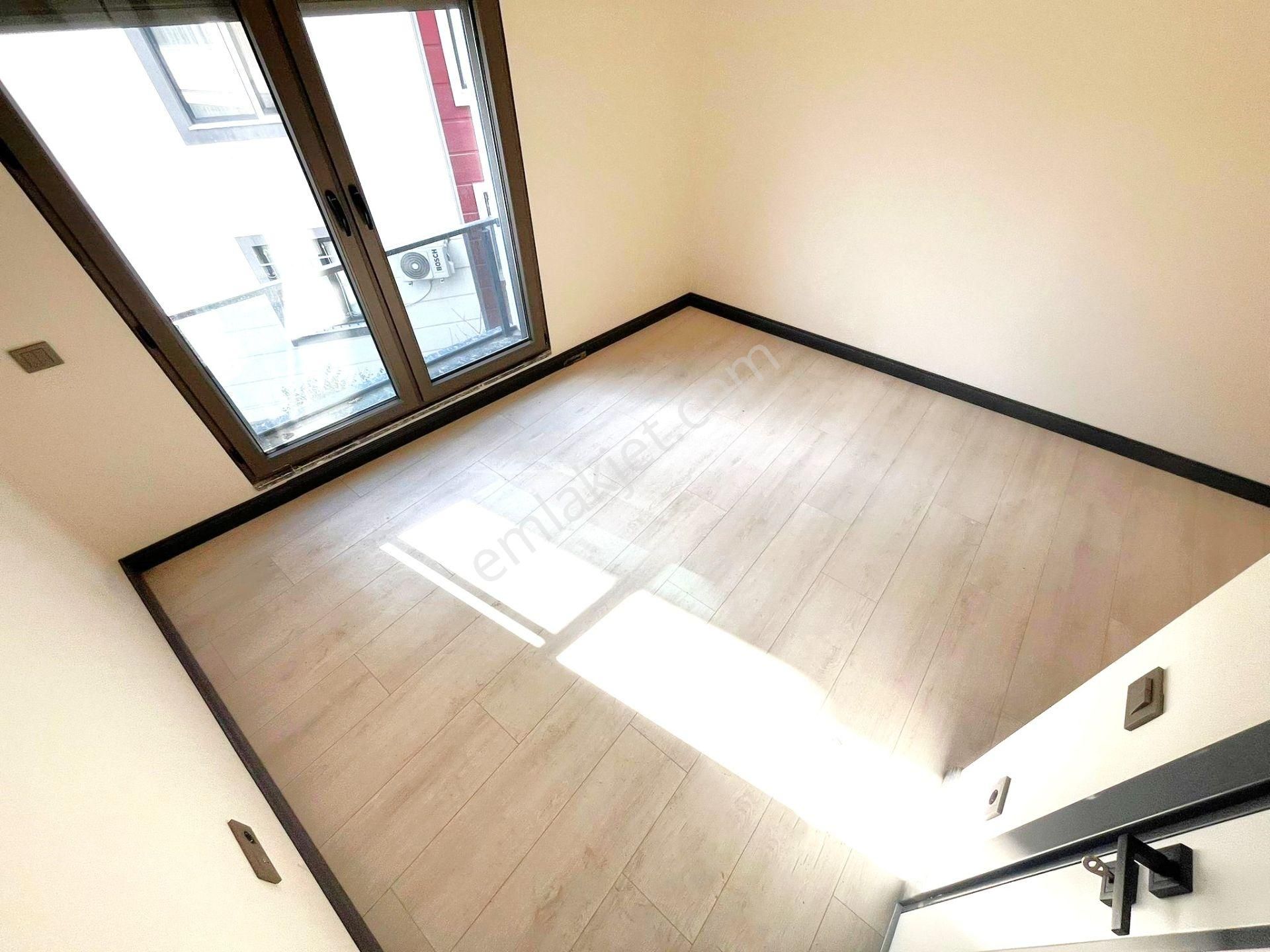 Aygülden Akçay'da Şık Tasarımlı Sıfır Yerden Isıtmalı Ara Kat Açık Mutfak Asansörlü 1+1satılık Daire - Görsel 13