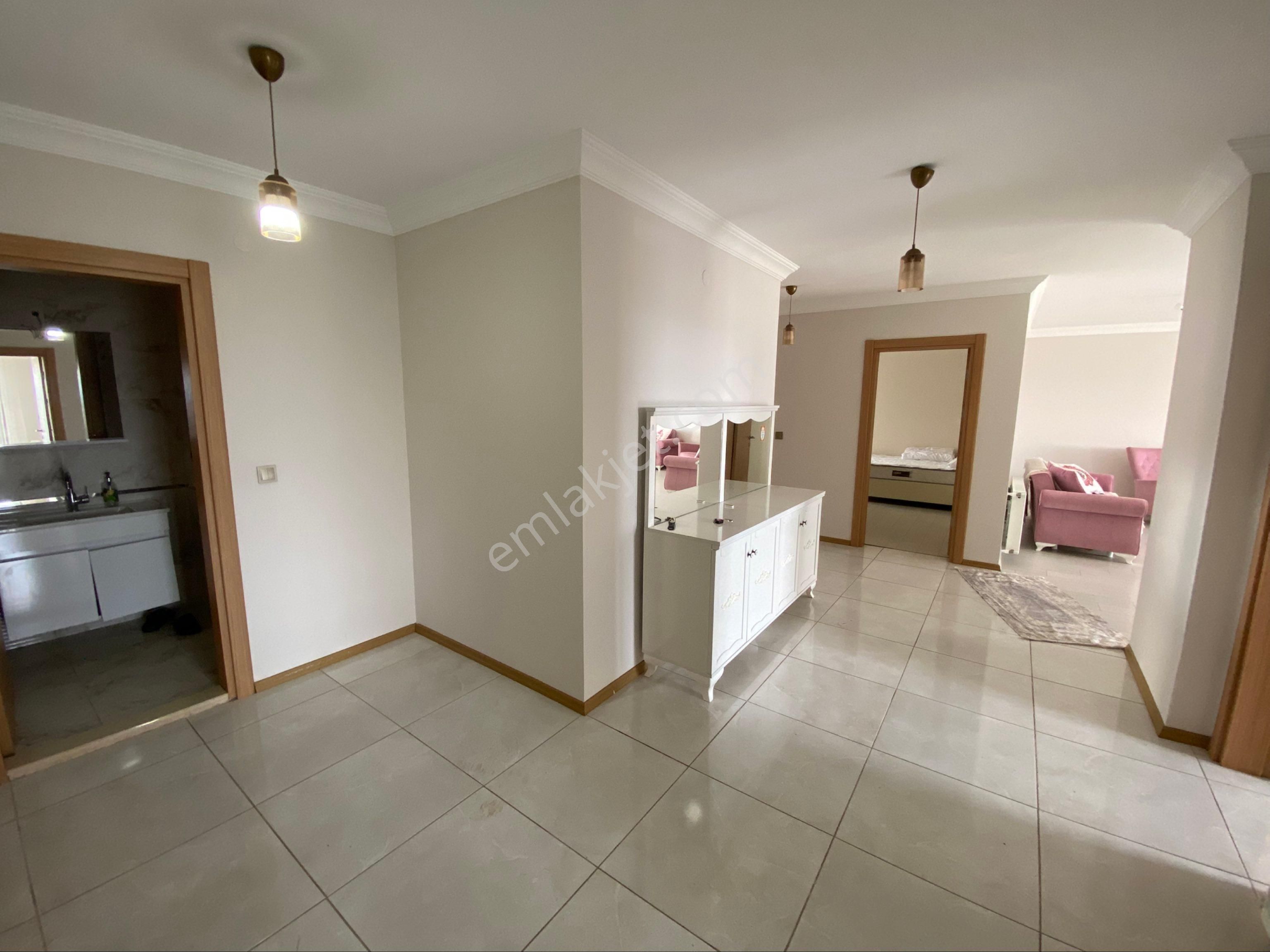 Yalı Gayrimenkulden Pelitli Site İçeridinde Uzun Süreli Kiralık 3+1 Eşyalı Daire - Görsel 10