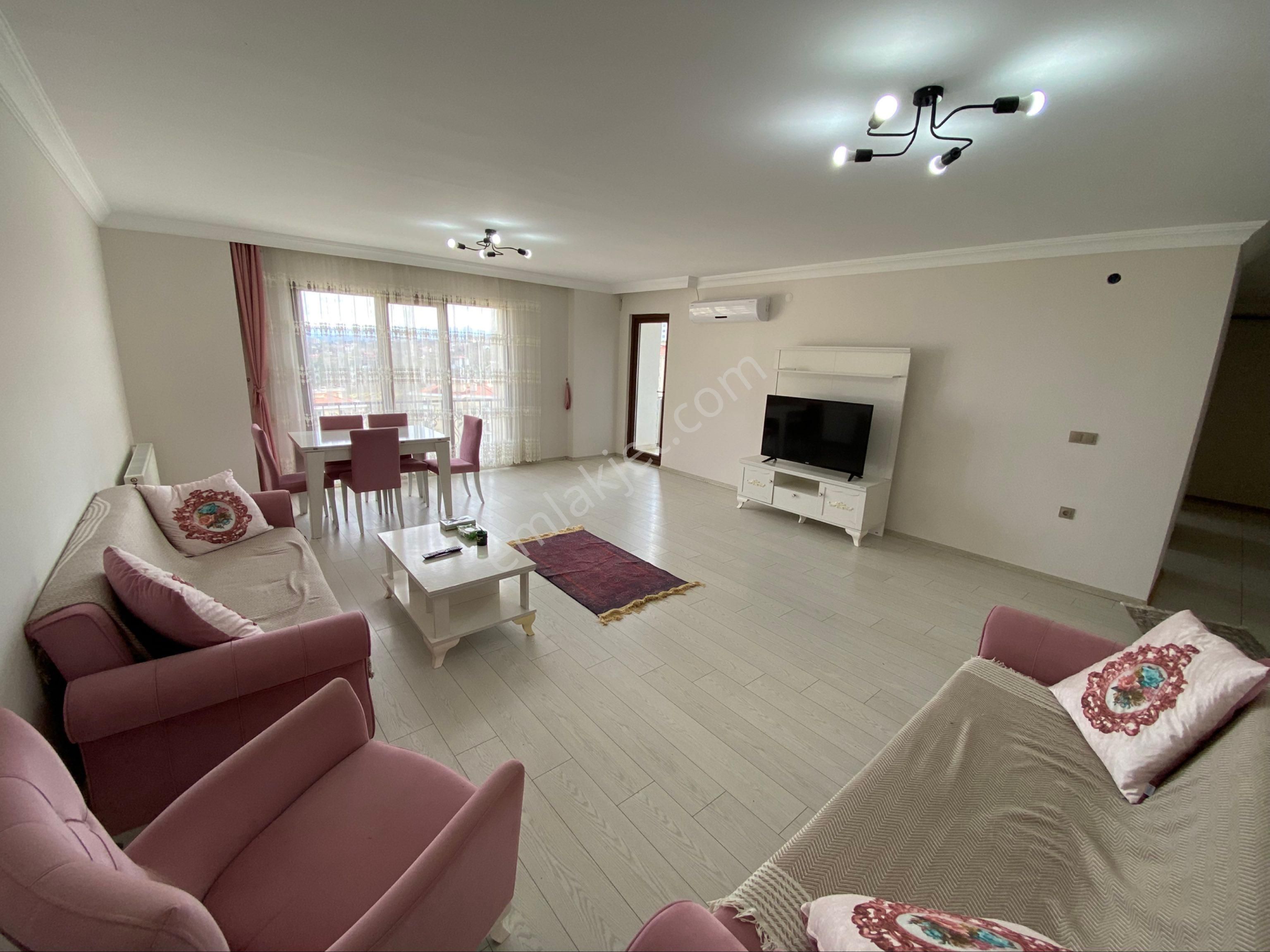 Yalı Gayrimenkulden Pelitli Site İçeridinde Uzun Süreli Kiralık 3+1 Eşyalı Daire - Görsel 2