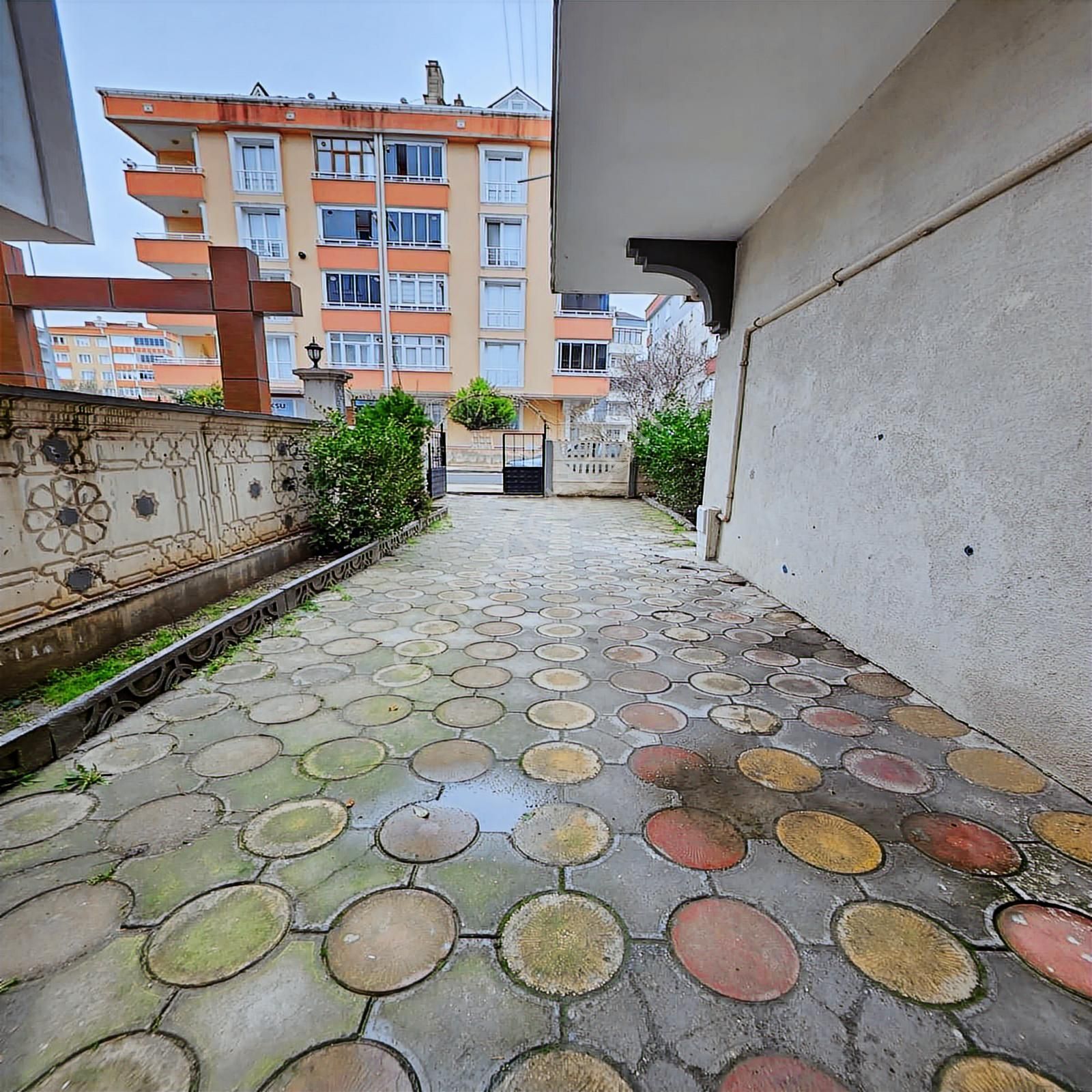 Merkezi Konumda 3+1 Ön Cephe Bakımlı Daire Yüksek Kredi İmkanı - Görsel 18