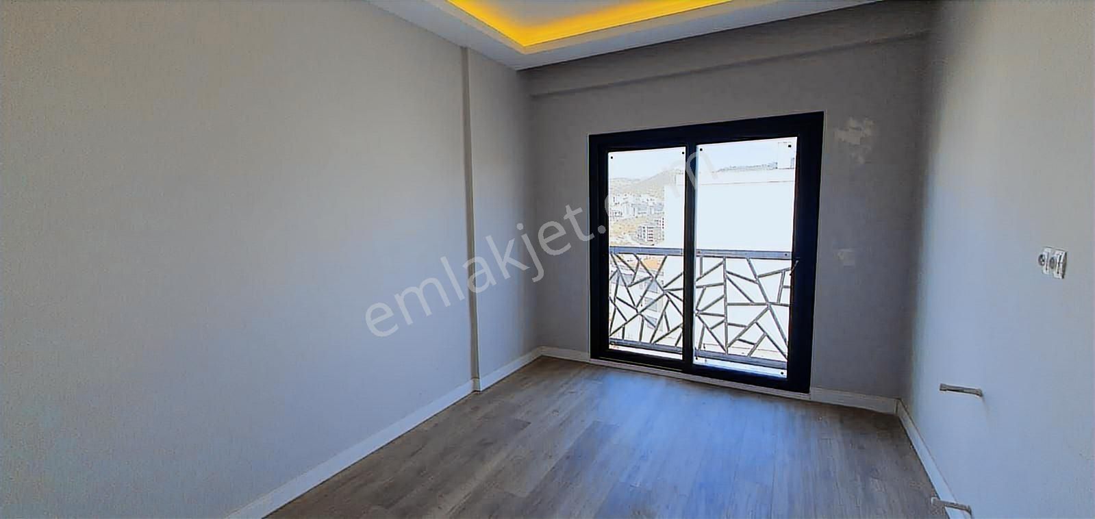 Değirmendere'de Satılık 2+1 - Görsel 13