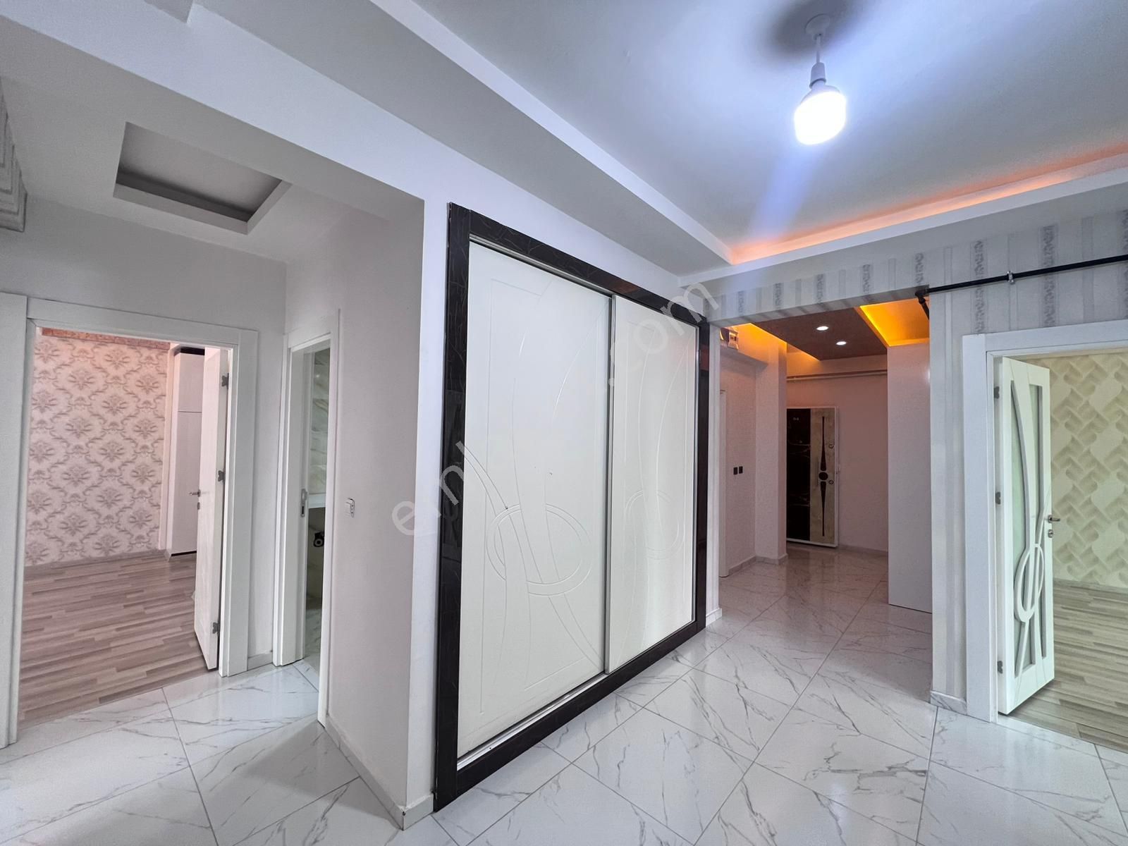 Makro Life Gayrimenkul'den Fabrika Mahallesi Amerikan Koleji Yanında Acil Kiralık 3+1 Daire - Görsel 6