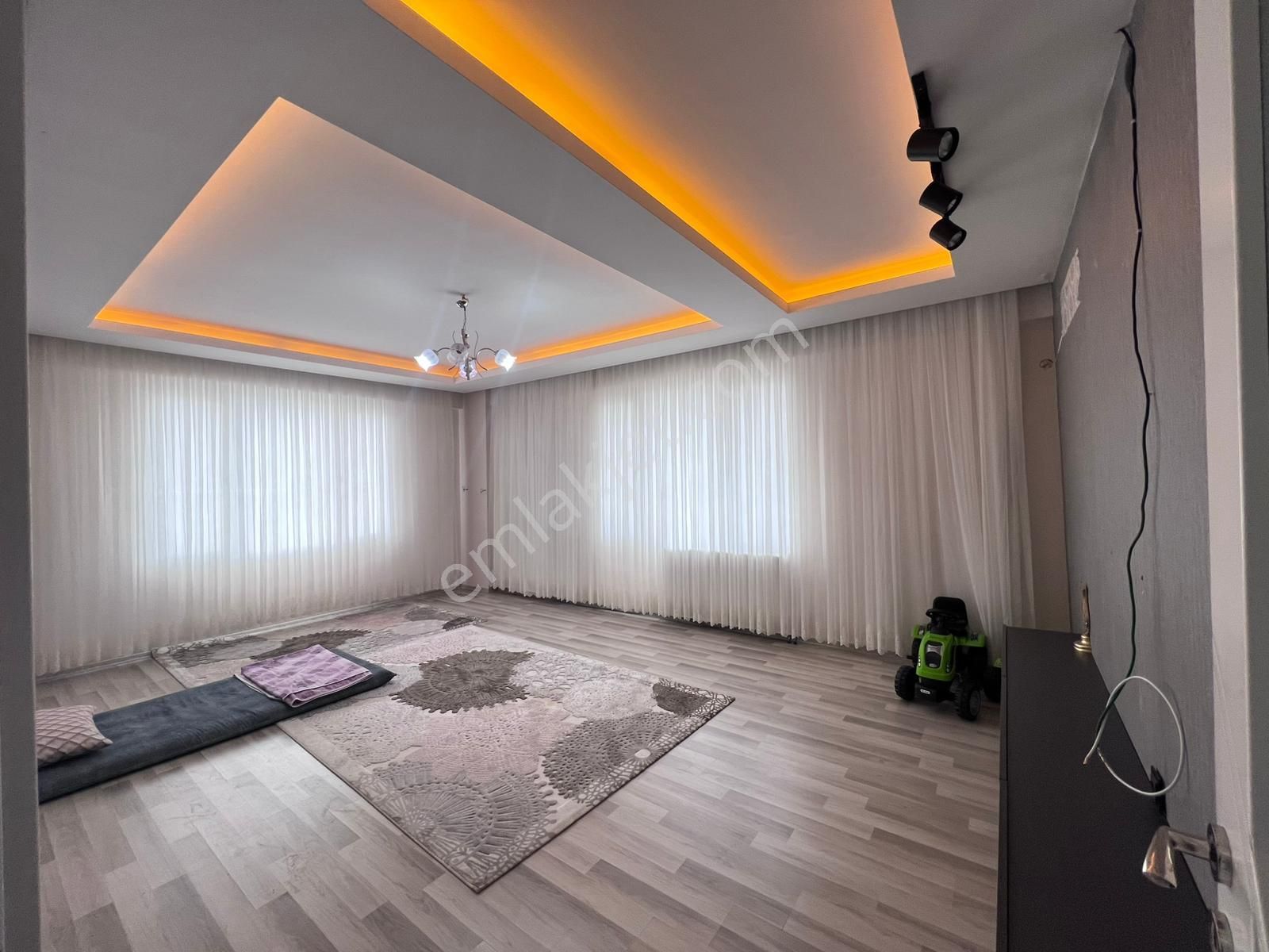 Makro Life Gayrimenkul'den Fabrika Mahallesi Amerikan Koleji Yanında Acil Kiralık 3+1 Daire - Görsel 8