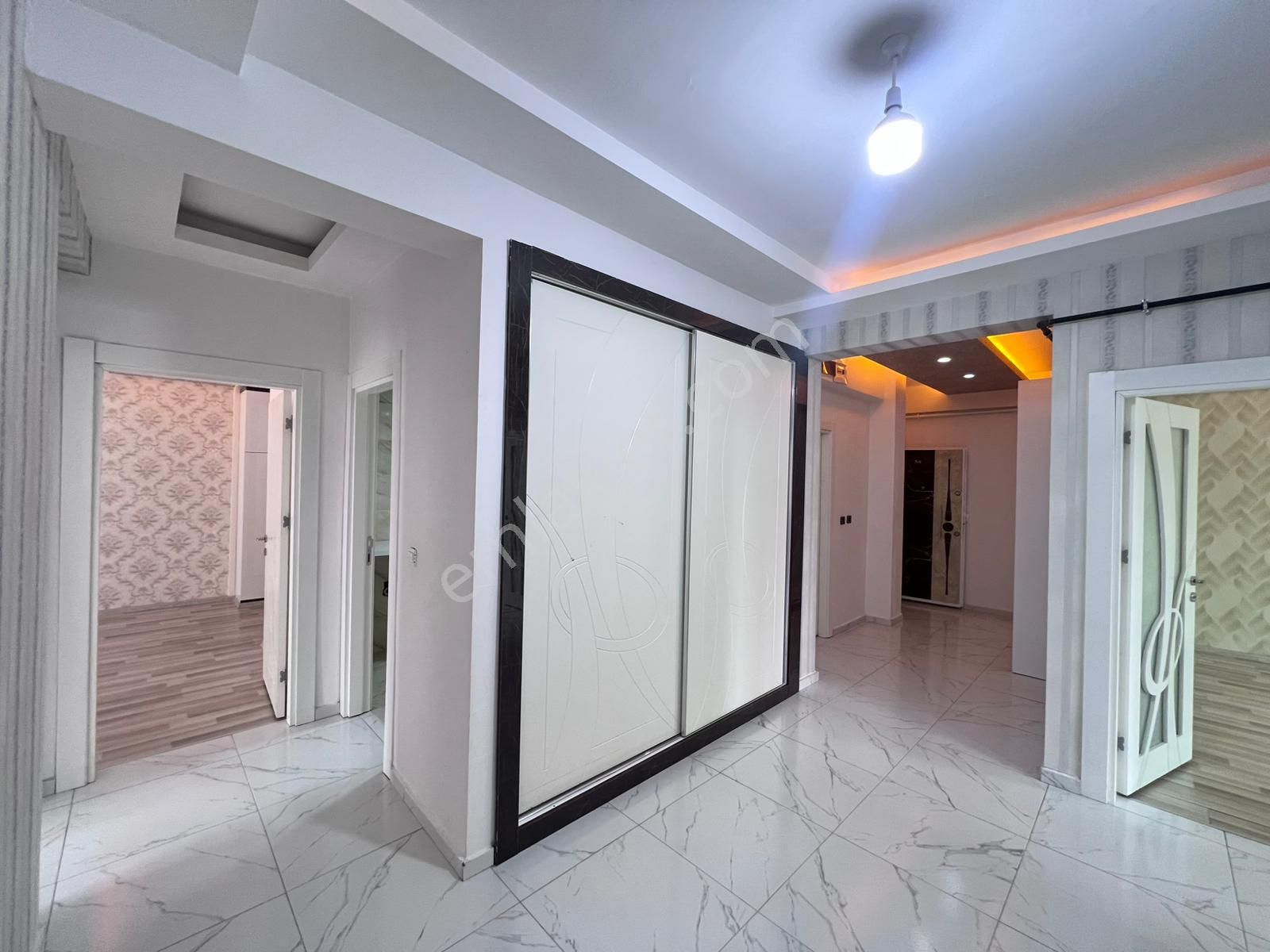 Makro Life Gayrimenkul'den Fabrika Mahallesi Amerikan Koleji Yanında Acil Kiralık 3+1 Daire - Görsel 7