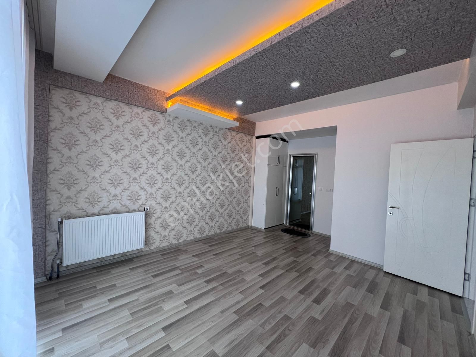 Makro Life Gayrimenkul'den Fabrika Mahallesi Amerikan Koleji Yanında Acil Kiralık 3+1 Daire - Görsel 14