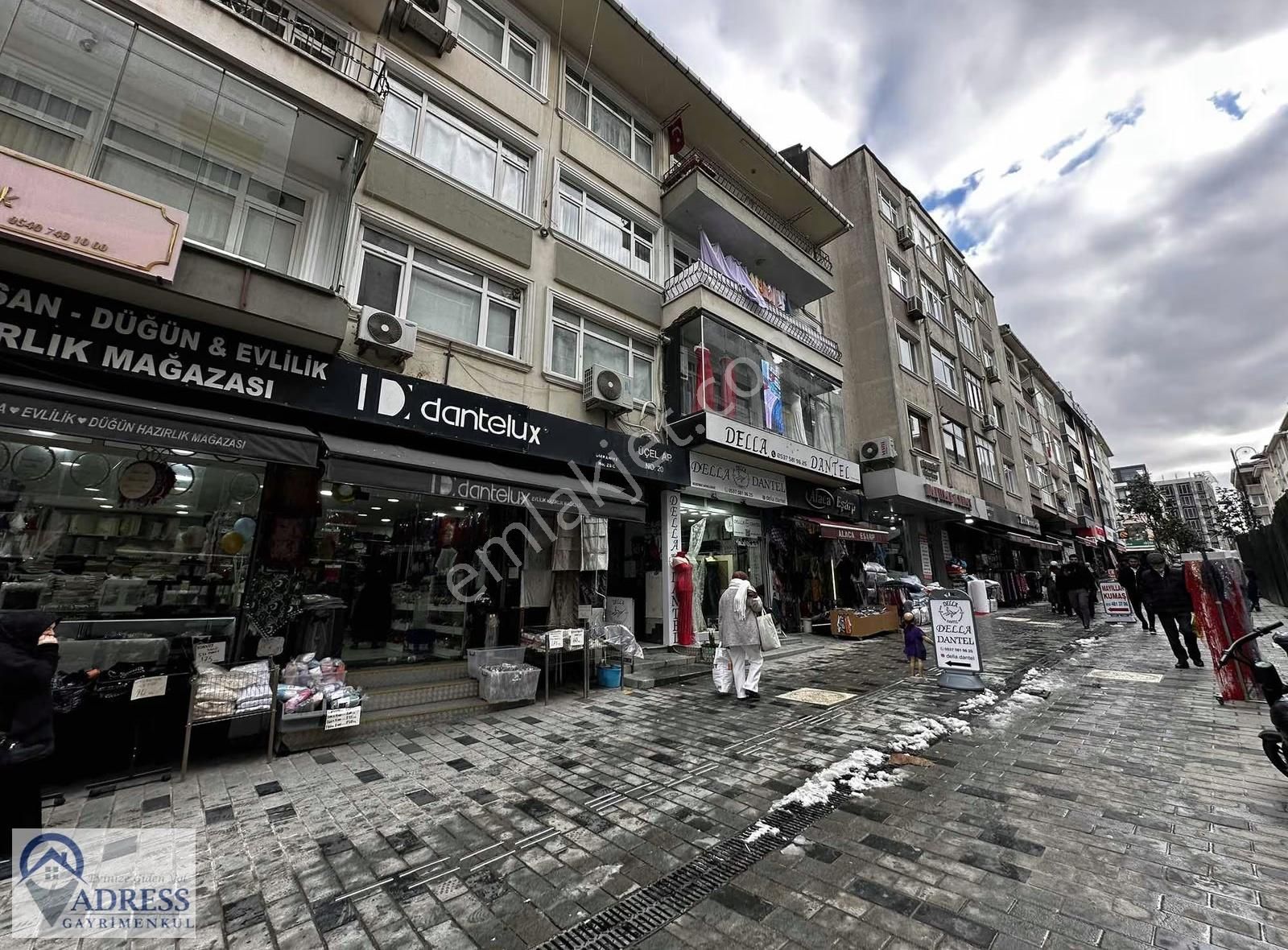 Ümraniye Merkezde Eşsiz Konumda Metroya Yakın Satılık Fırsat - Görsel 3