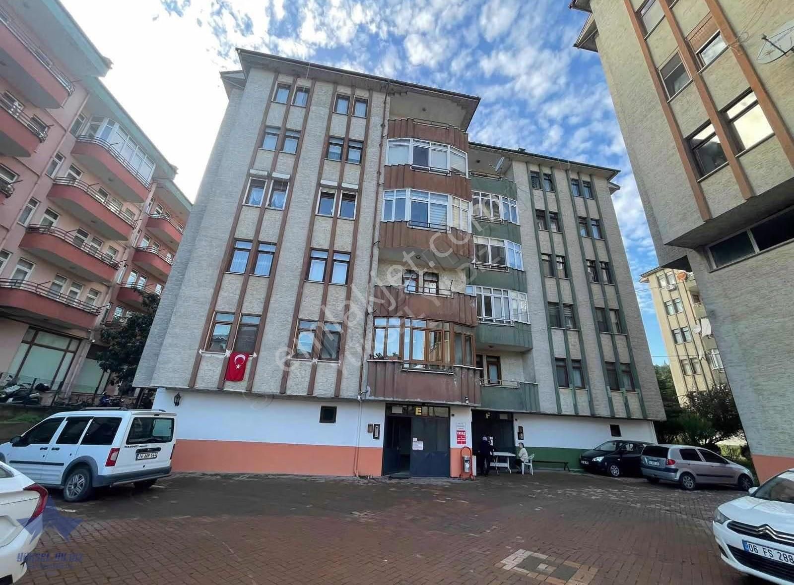 2+1 120 M2 Gölbucağı Mahallesi'nde Site İçinde Satılık Daire