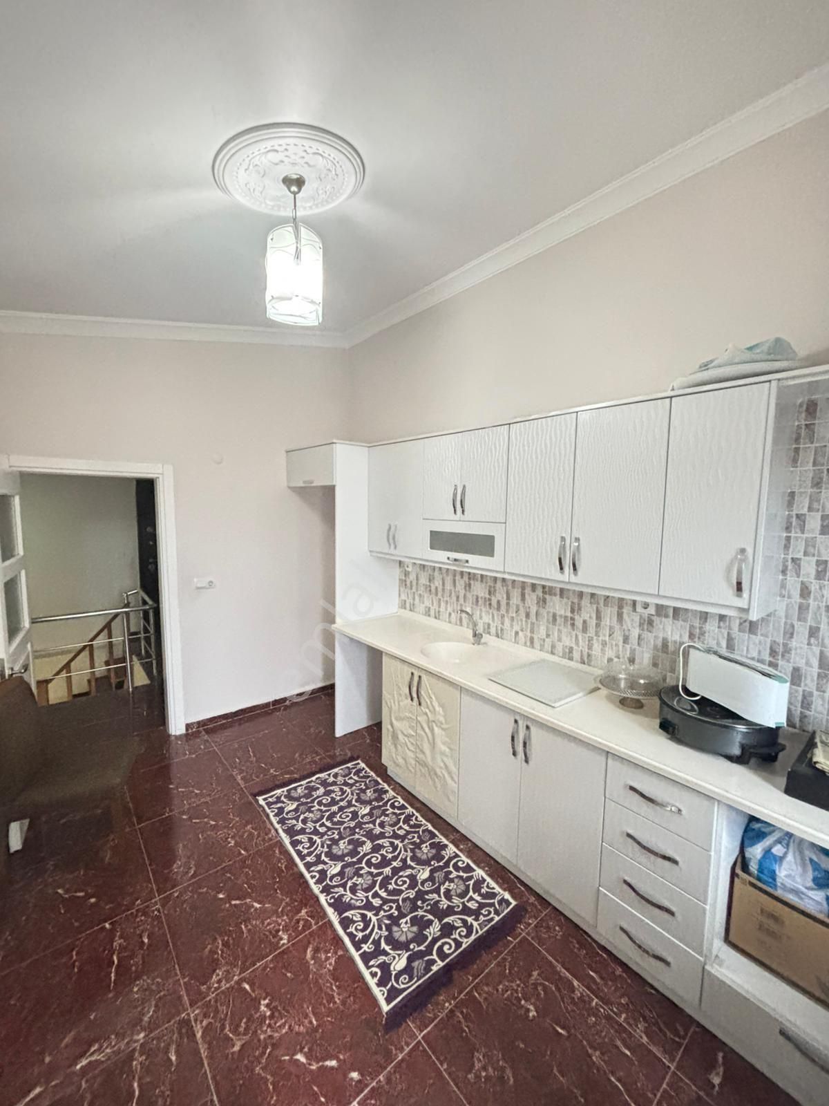 Furkan Emlak'tan Kadifekale Mevkisinde 5+2 4.kat 260m2 9 Yıllık Dubleks Daire - Görsel 3