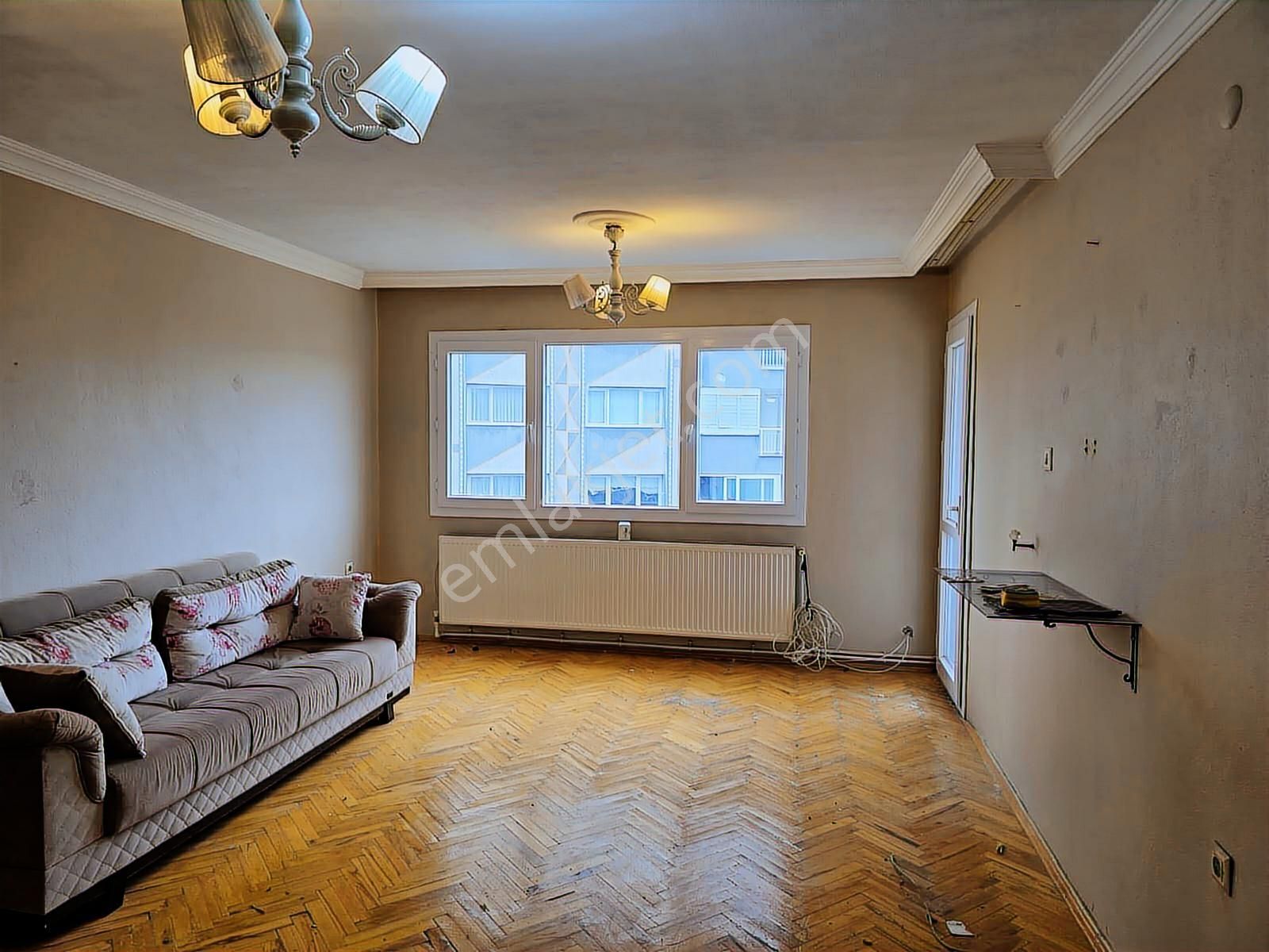 Buca Cumhuriyet Mah De Ara Kat 3+1 D.gazlı Kiralık Daire - Görsel 9