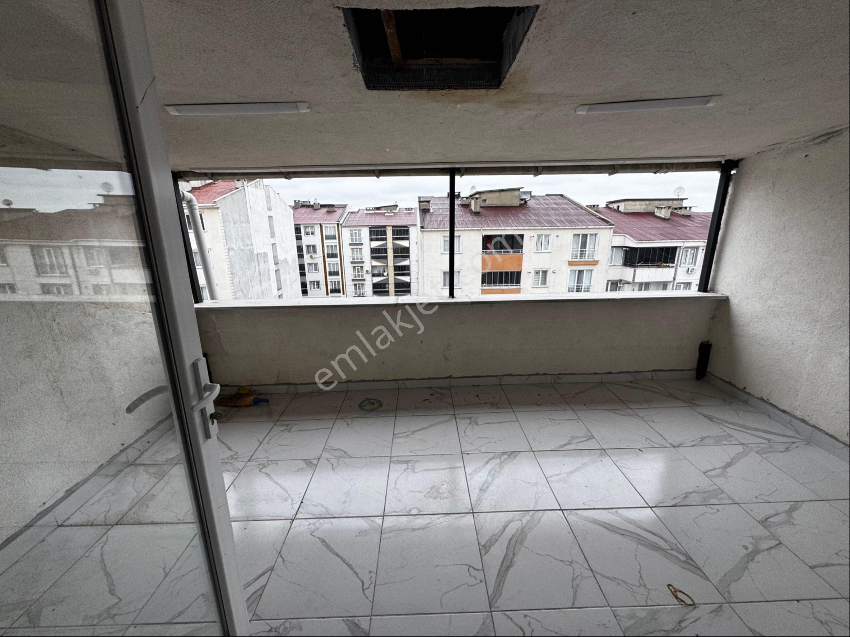 Cemaliye Mh Perşembe Pazarı Cıvarı Kiralık Dublek Daire - Görsel 9