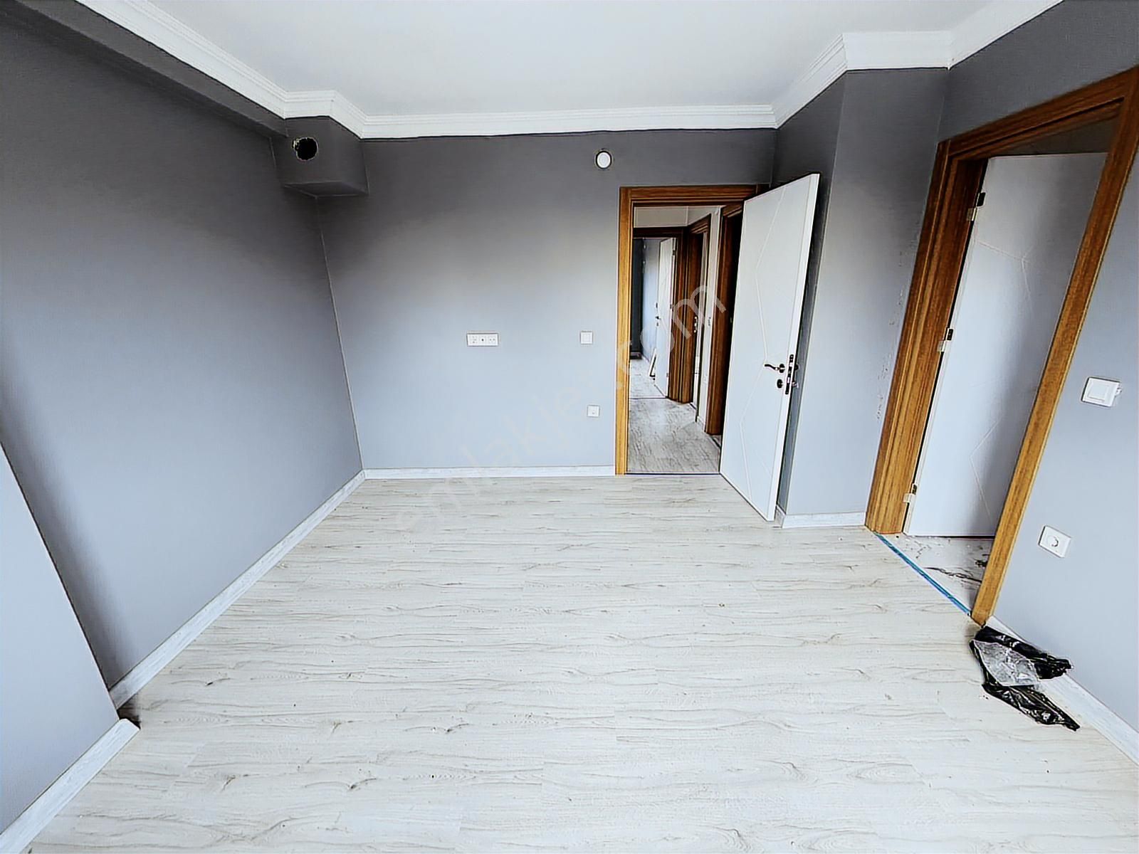 Silivri Ortaköy'de Site İçinde 2.5 Katlı Satılık Özel Villa - Görsel 20