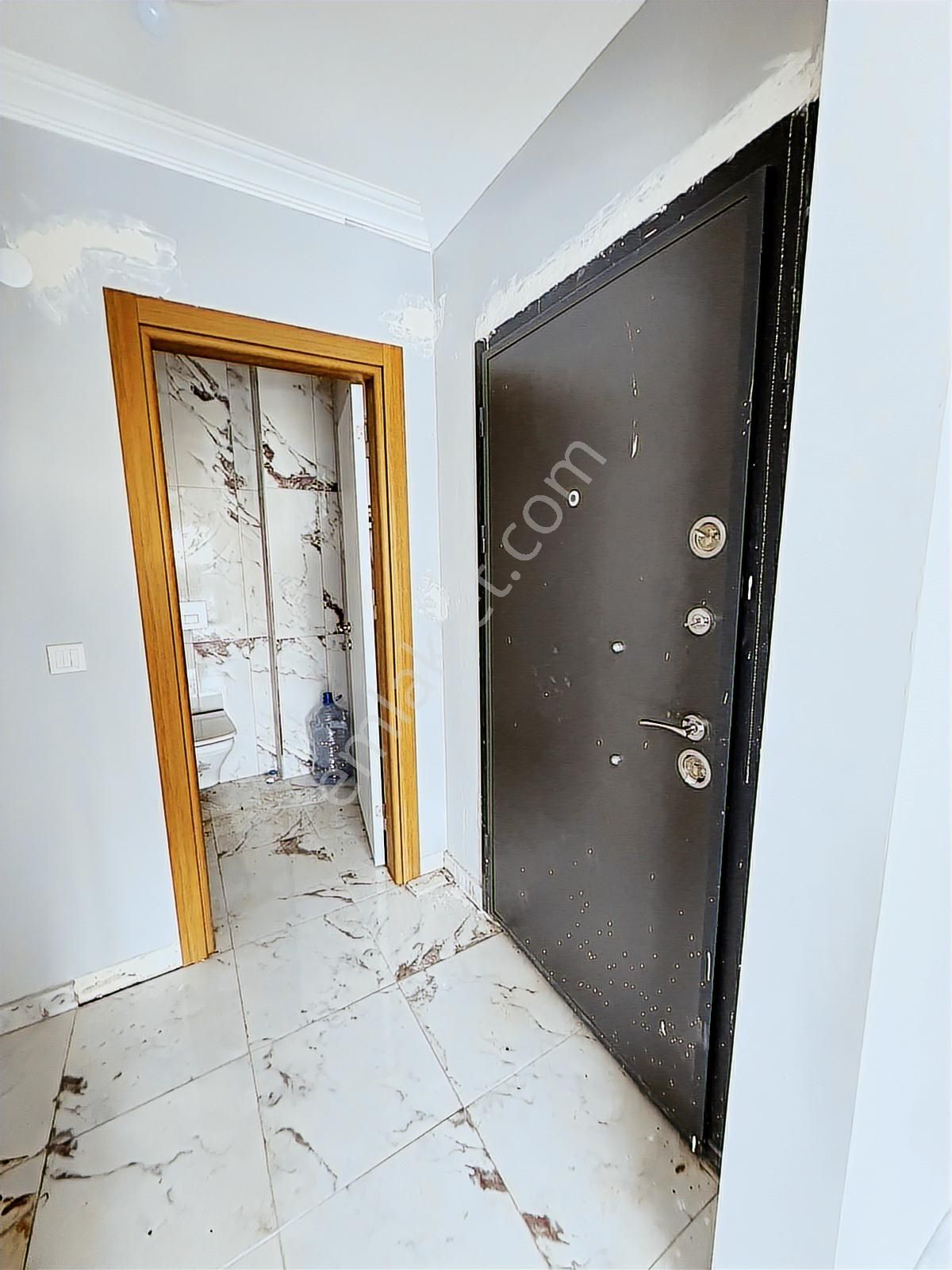 Silivri Ortaköy'de Site İçinde 2.5 Katlı Satılık Özel Villa - Görsel 2