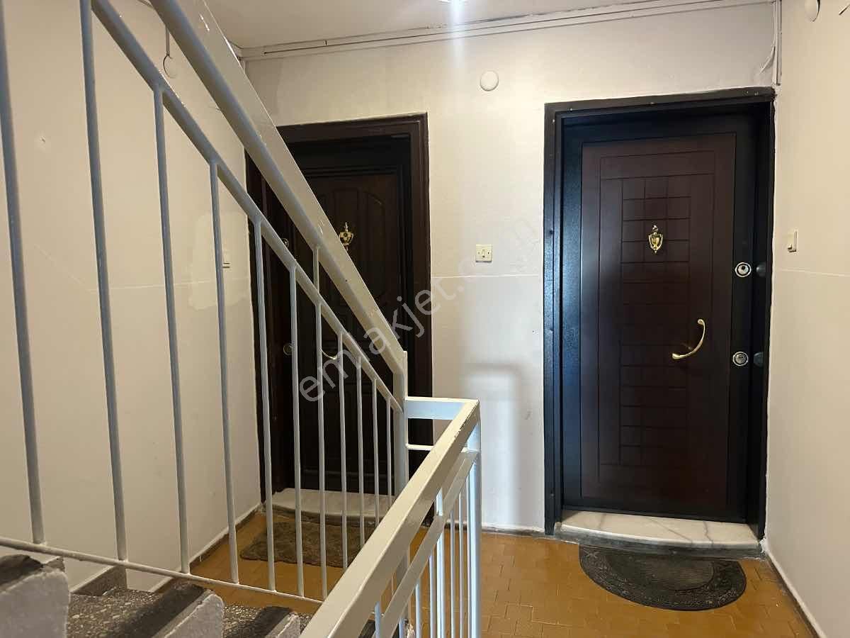 Bostanlı Merkezde | 4. Kat | 3 Balkonlu | Geniş Mutfaklı Kiralık Daire - Görsel 4