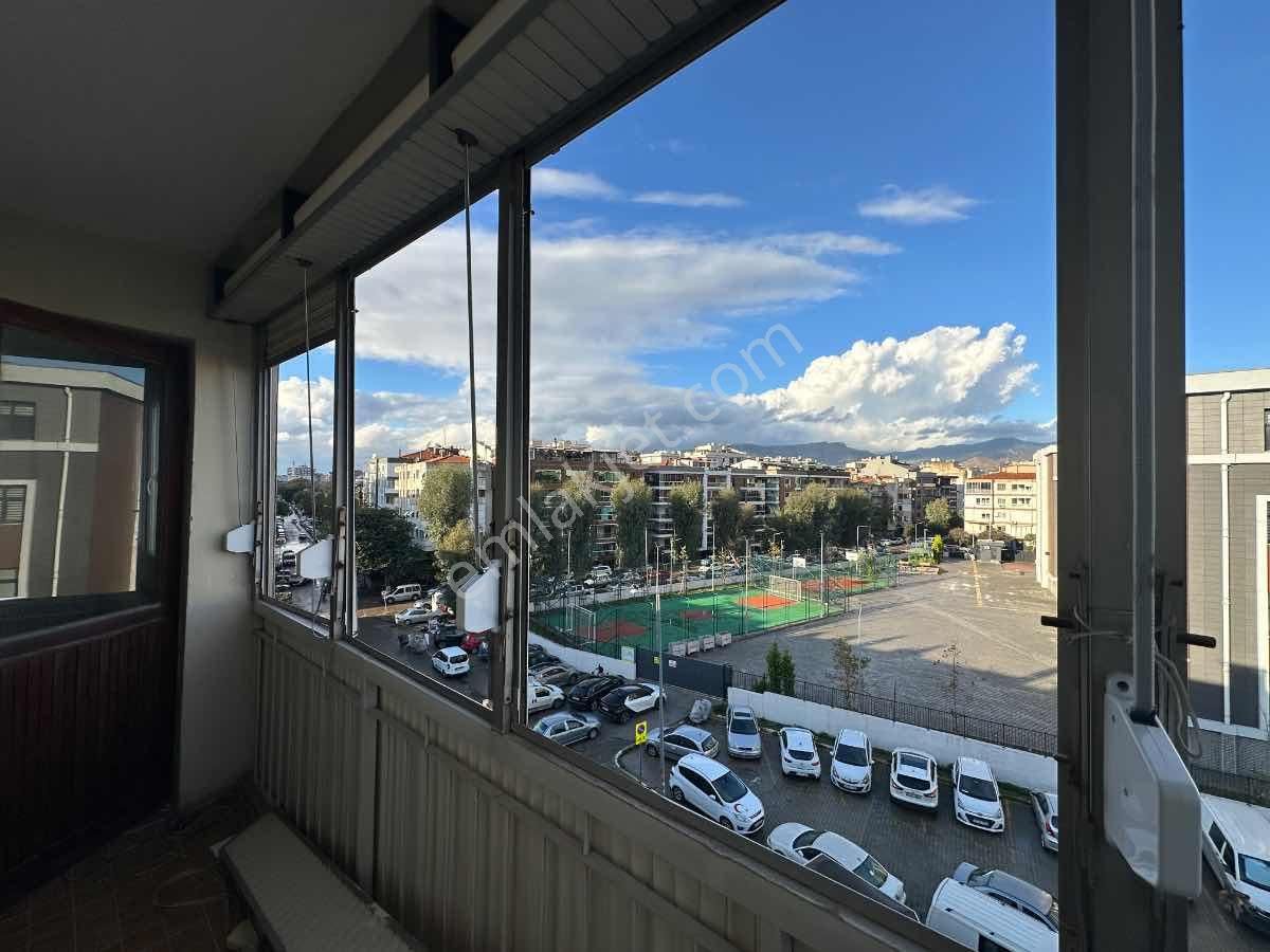 Bostanlı Merkezde | 4. Kat | 3 Balkonlu | Geniş Mutfaklı Kiralık Daire - Görsel 19