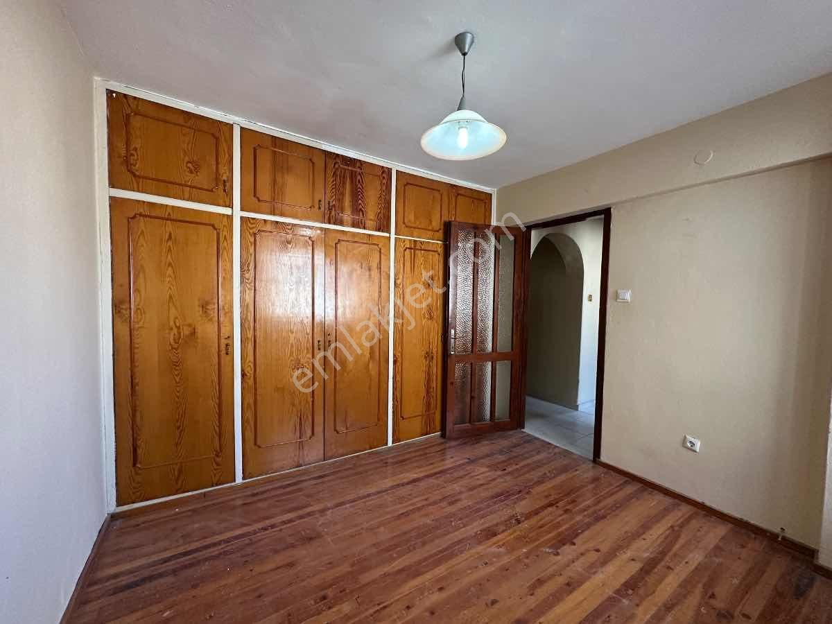 Bostanlı Merkezde | 4. Kat | 3 Balkonlu | Geniş Mutfaklı Kiralık Daire - Görsel 10