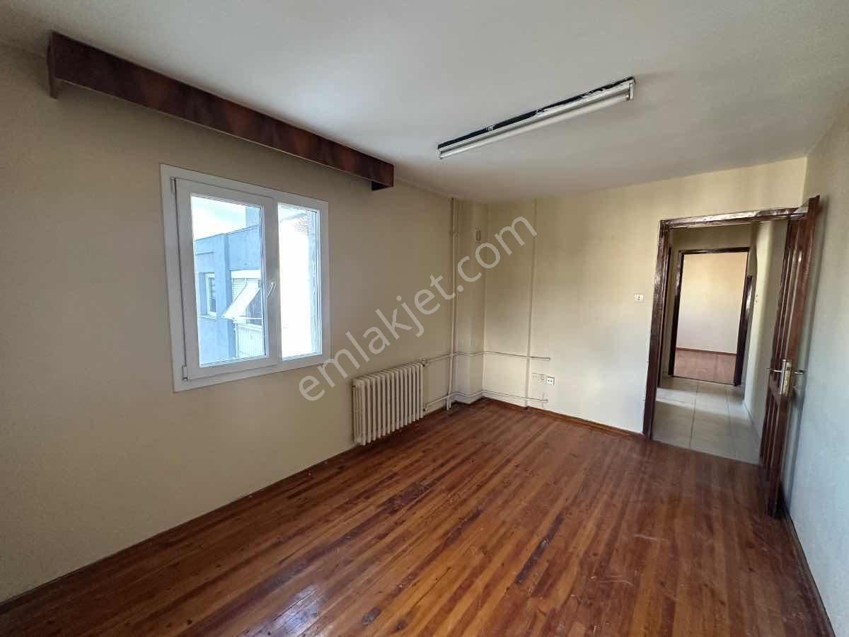 Bostanlı Merkezde | 4. Kat | 3 Balkonlu | Geniş Mutfaklı Kiralık Daire - Görsel 9