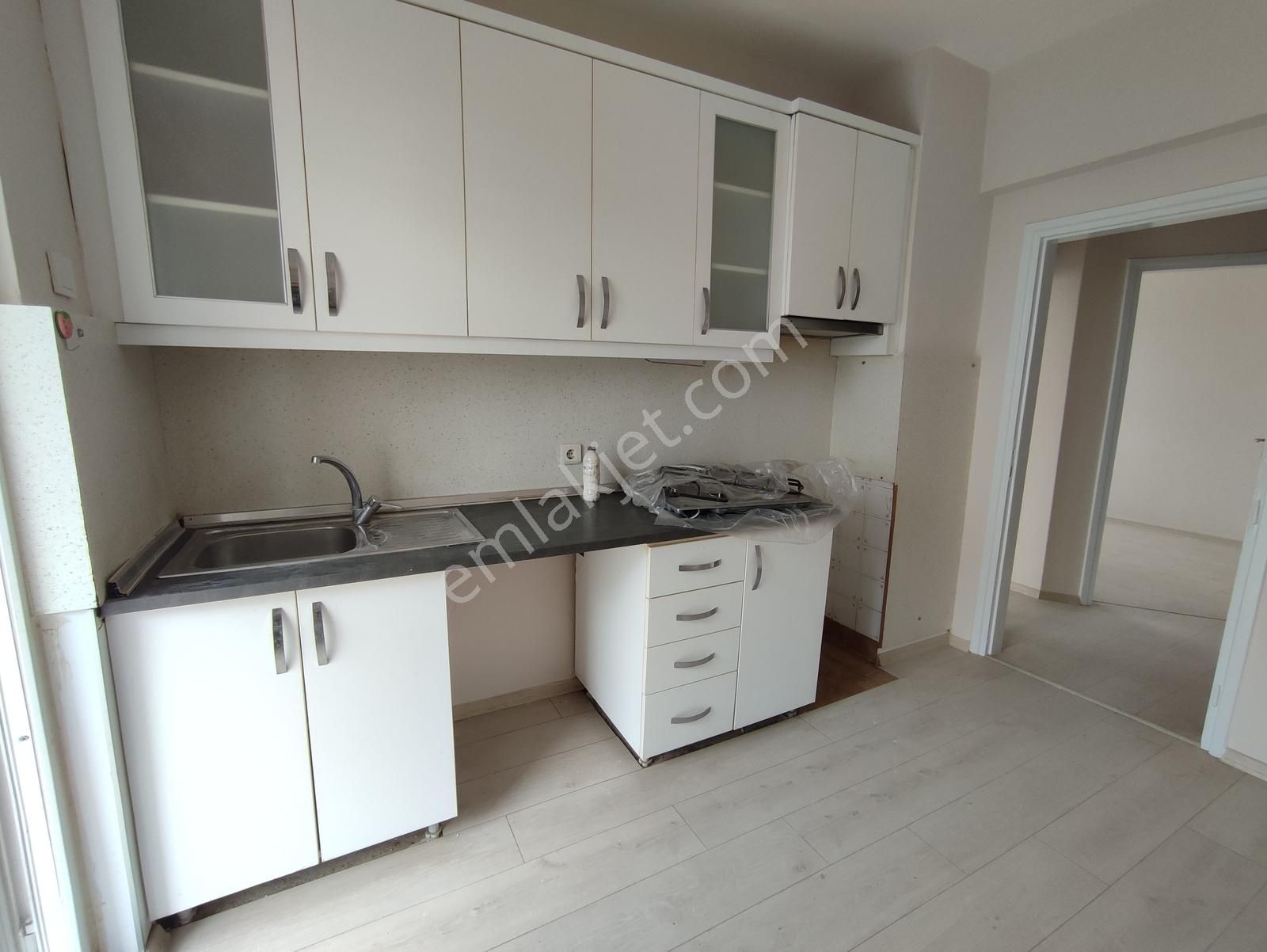 Kışla Mh'de Tam Merkezde Çok Geniş 2+1 Kiralık Daire - Görsel 7