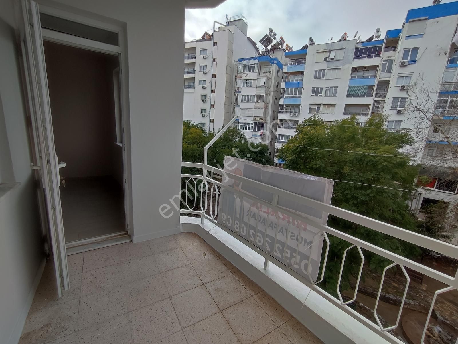 Kışla Mh'de Tam Merkezde Çok Geniş 2+1 Kiralık Daire - Görsel 4