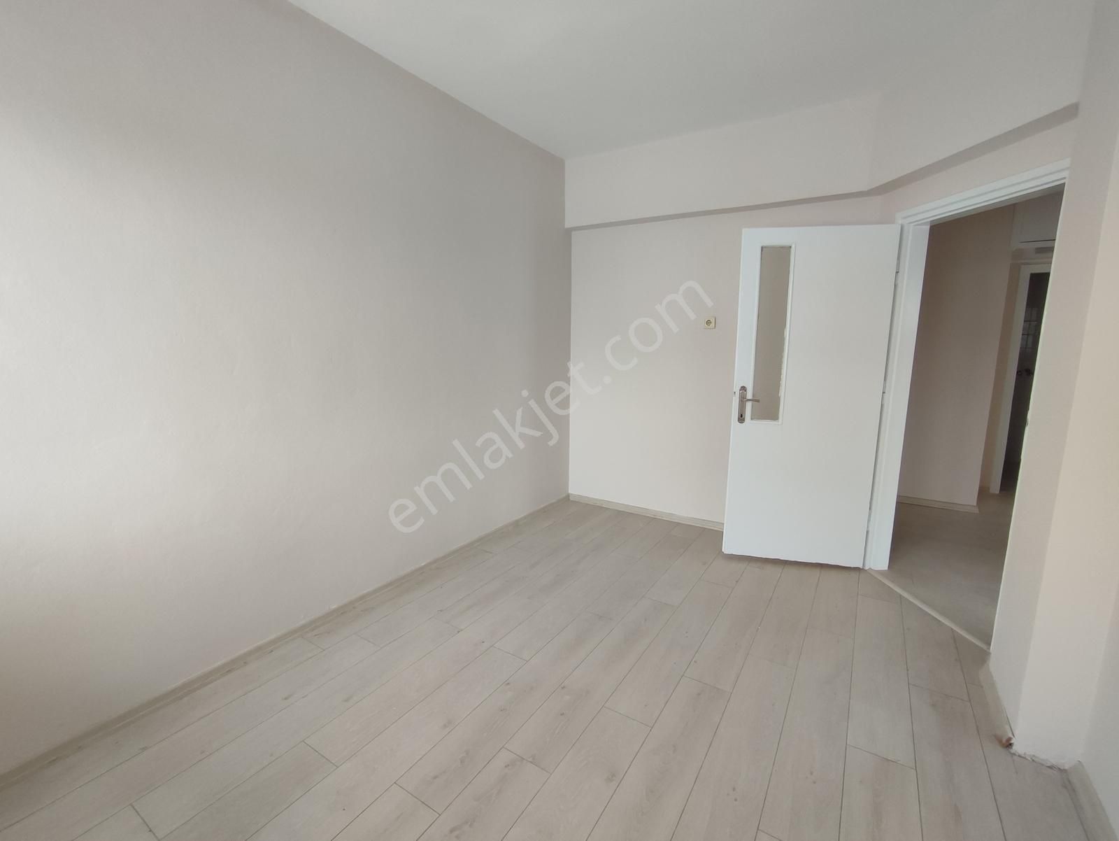 Kışla Mh'de Tam Merkezde Çok Geniş 2+1 Kiralık Daire - Görsel 18