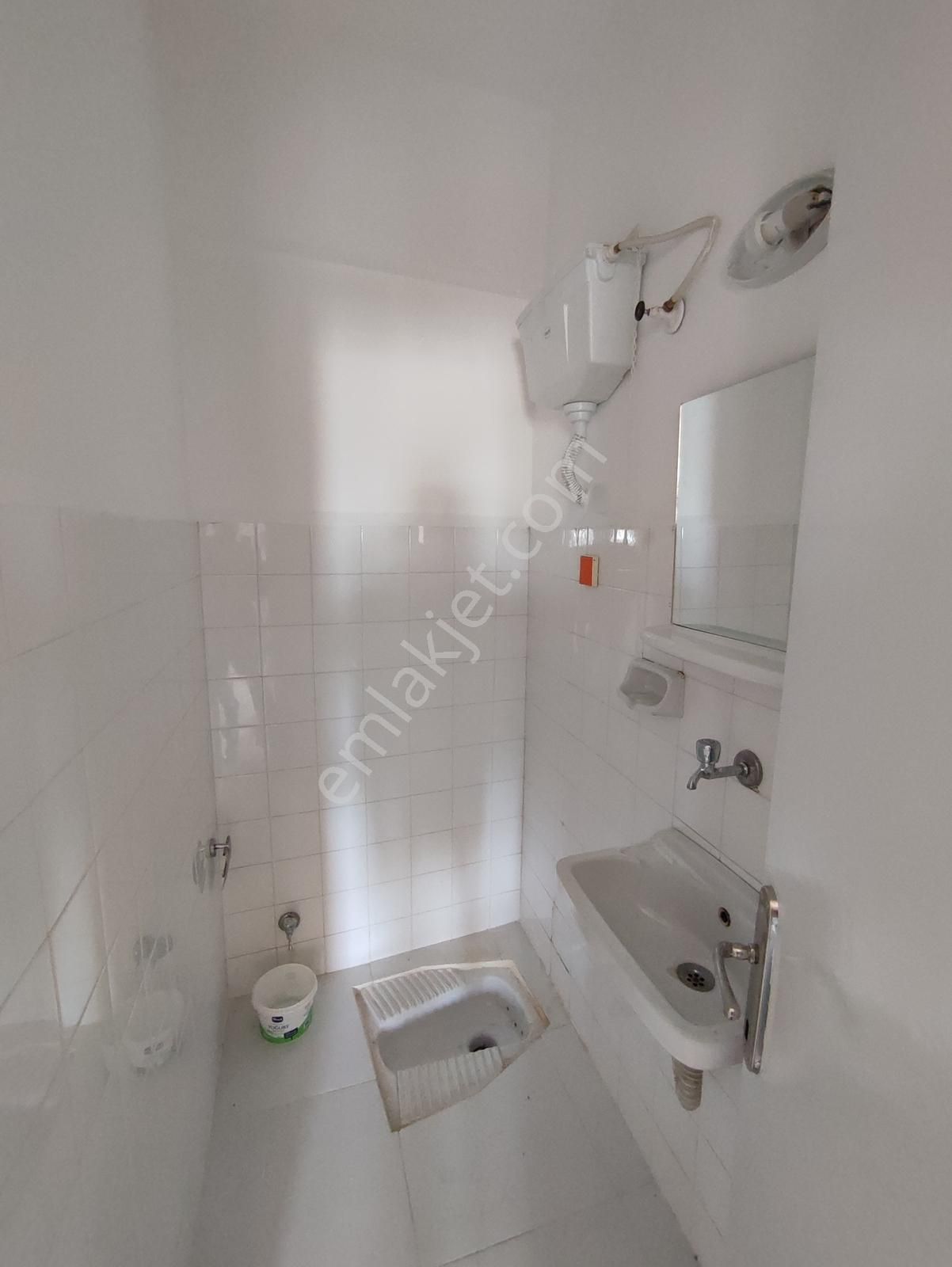 Kışla Mh'de Tam Merkezde Çok Geniş 2+1 Kiralık Daire - Görsel 10