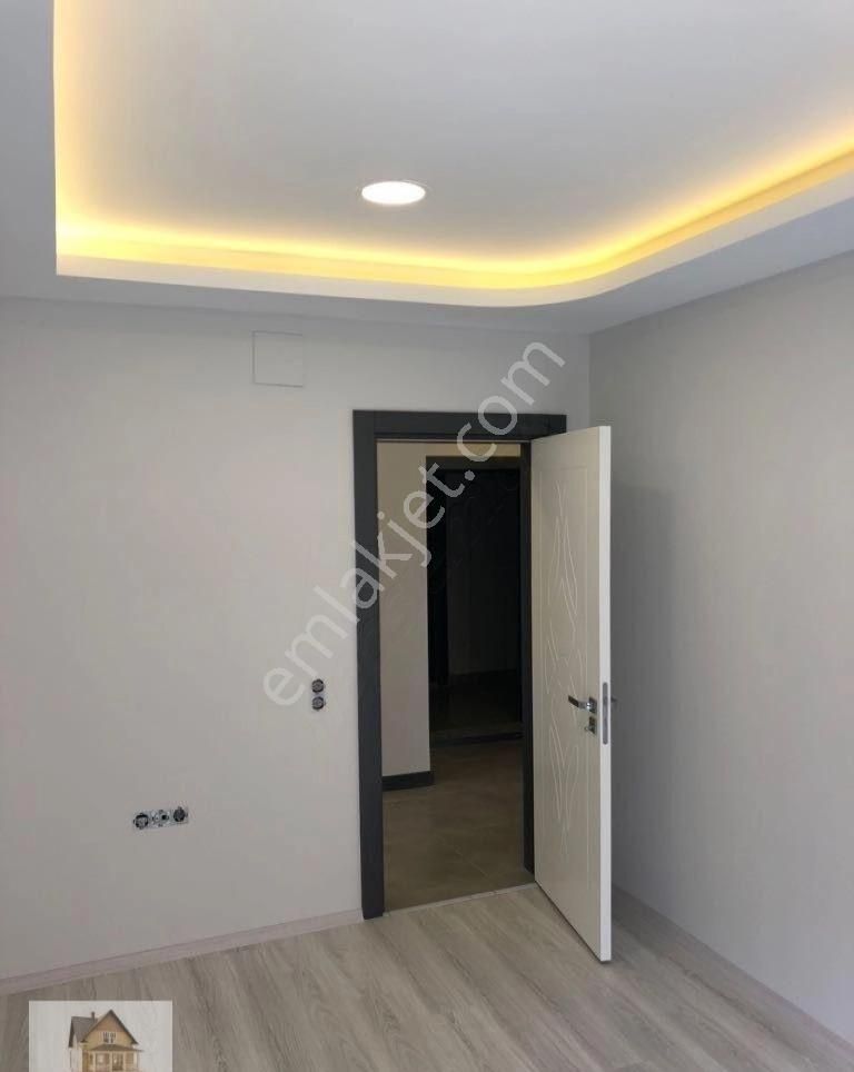 Üçyolda Metro Yakını Yeni Binada 2+1 Otoparklı Daire - Görsel 6