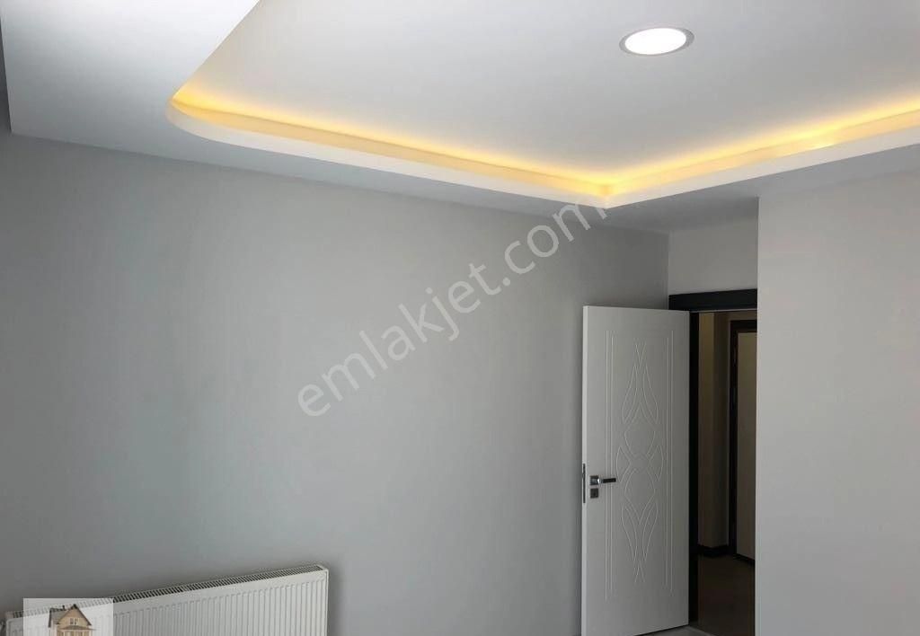 Üçyol Metroya 2 Dk Yürmü Mesafesinde Yakını Yeni Bina 2+1 80 M2 Otoparklı Daire - Görsel 13