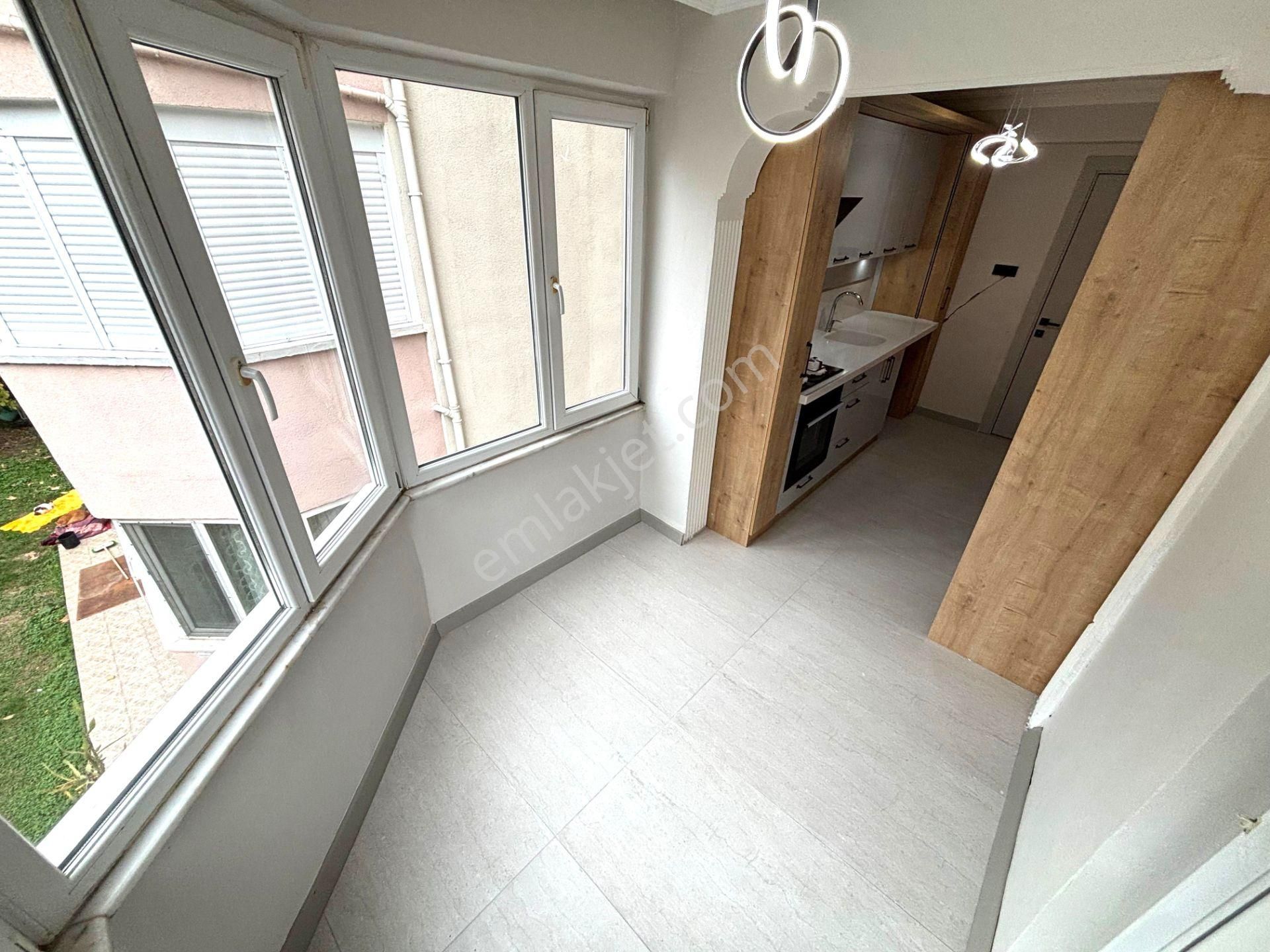 𝄞melodi'den Akçay Merkez'de Çift Cephe Ara Kat Ayrı Mutfaklı Tasarım Harikası 2+1 Daire - Görsel 24