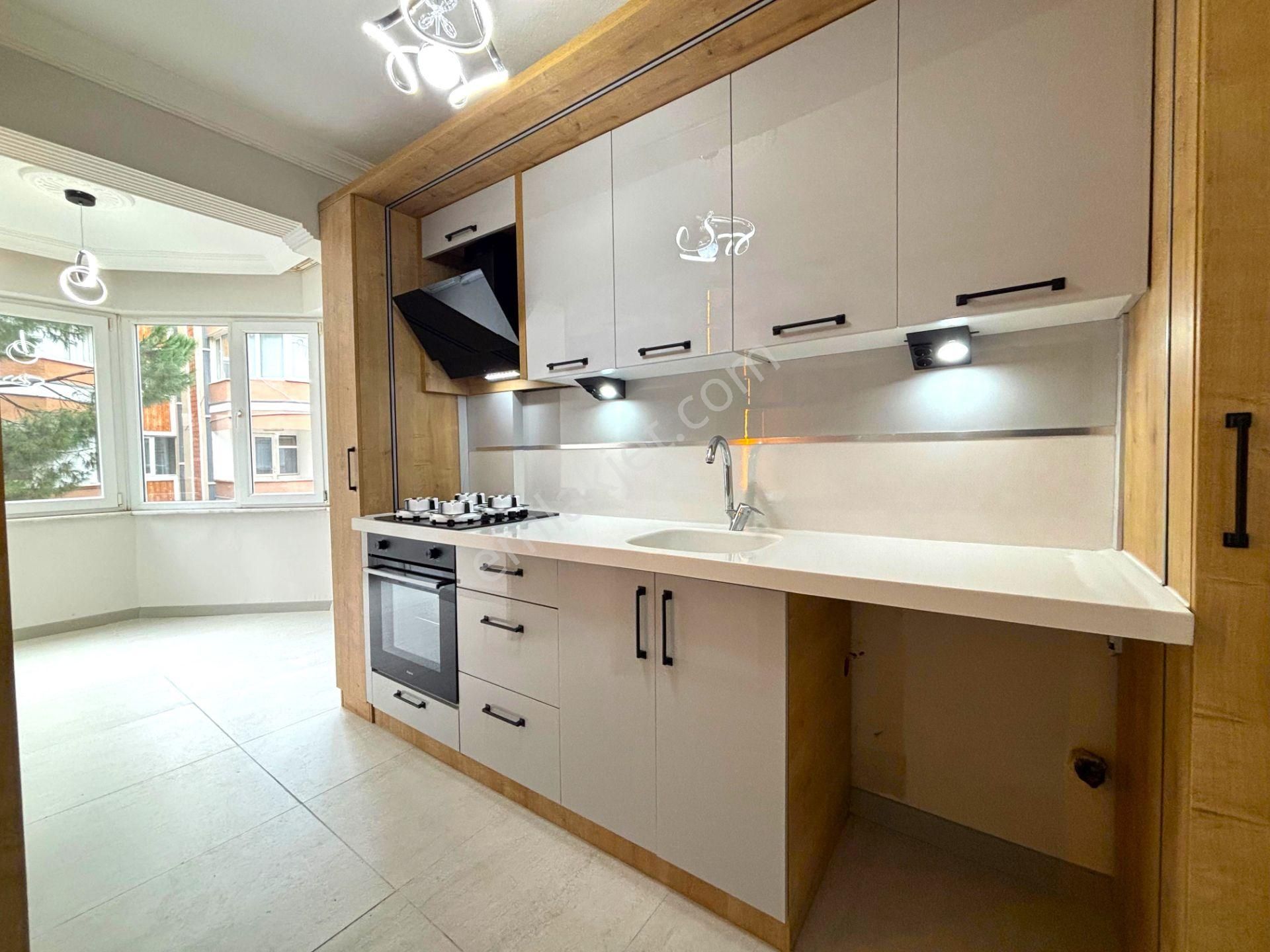 𝄞melodi'den Akçay Merkez'de Çift Cephe Ara Kat Ayrı Mutfaklı Tasarım Harikası 2+1 Daire - Görsel 5