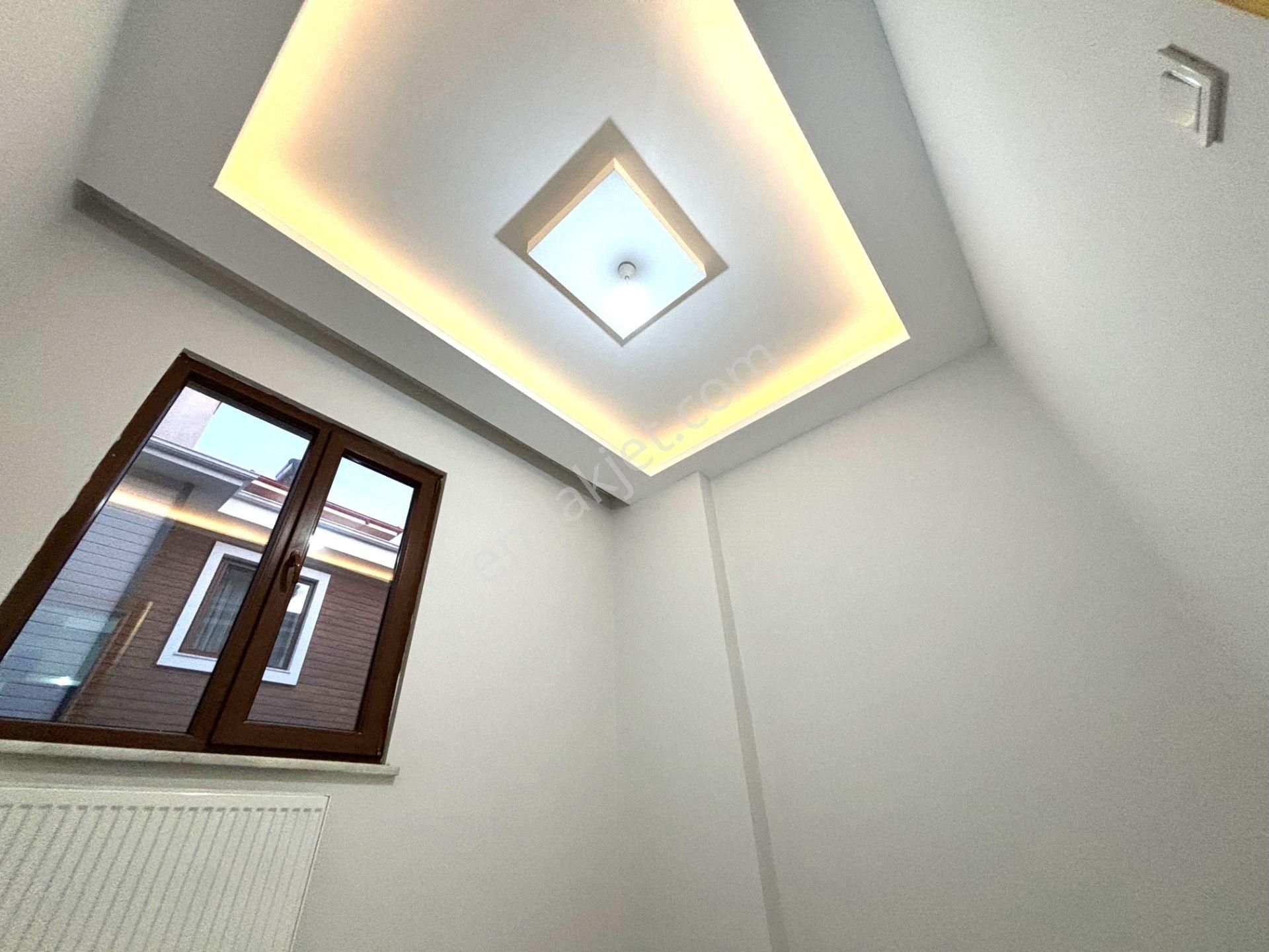 𝄞melodi'den Altınkum'un Güzel Yerinde Ara Kat Cam Balkonlu Göz Alıcı Tasarımlı 2+1 Daire - Görsel 3