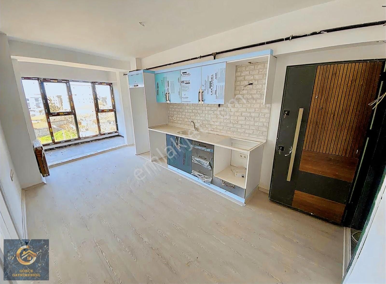 Seyrek Merkez'de 1+1 Net 45 M2 Arakat Ferah Lüx Daire