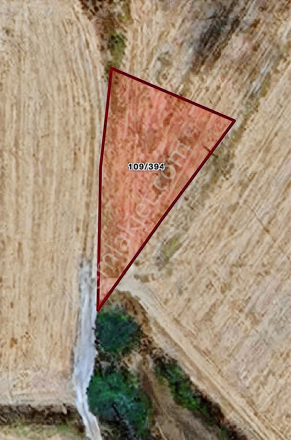 Havalimanına Komşu Satılık 1056 M2 Tarla