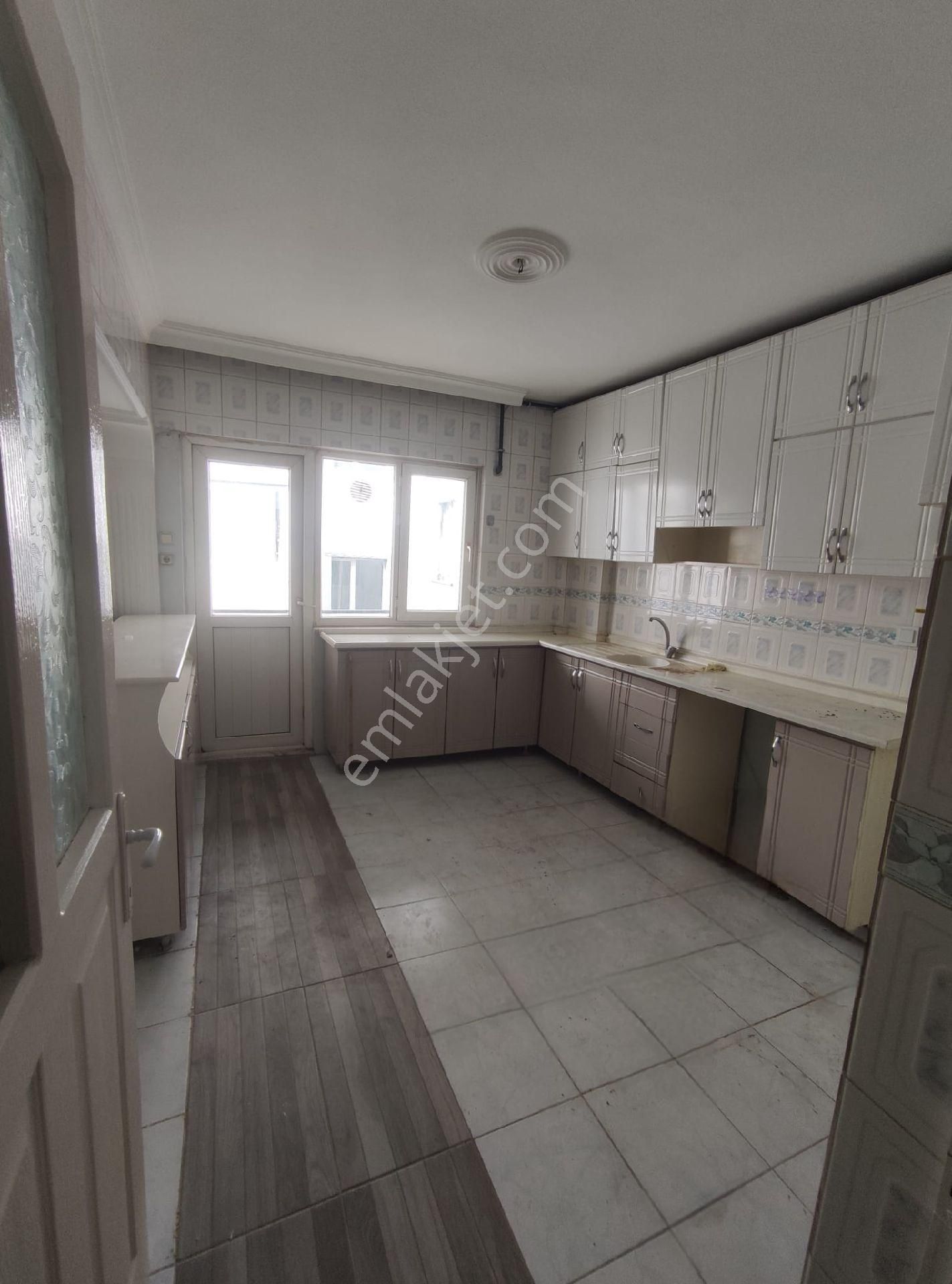 Kiralik Daire Yıldıztepe Mah.kanalyolu Mevkii 3+1 Doğalgazlı 140 M2 Asansörlü Ara Kat - Görsel 10