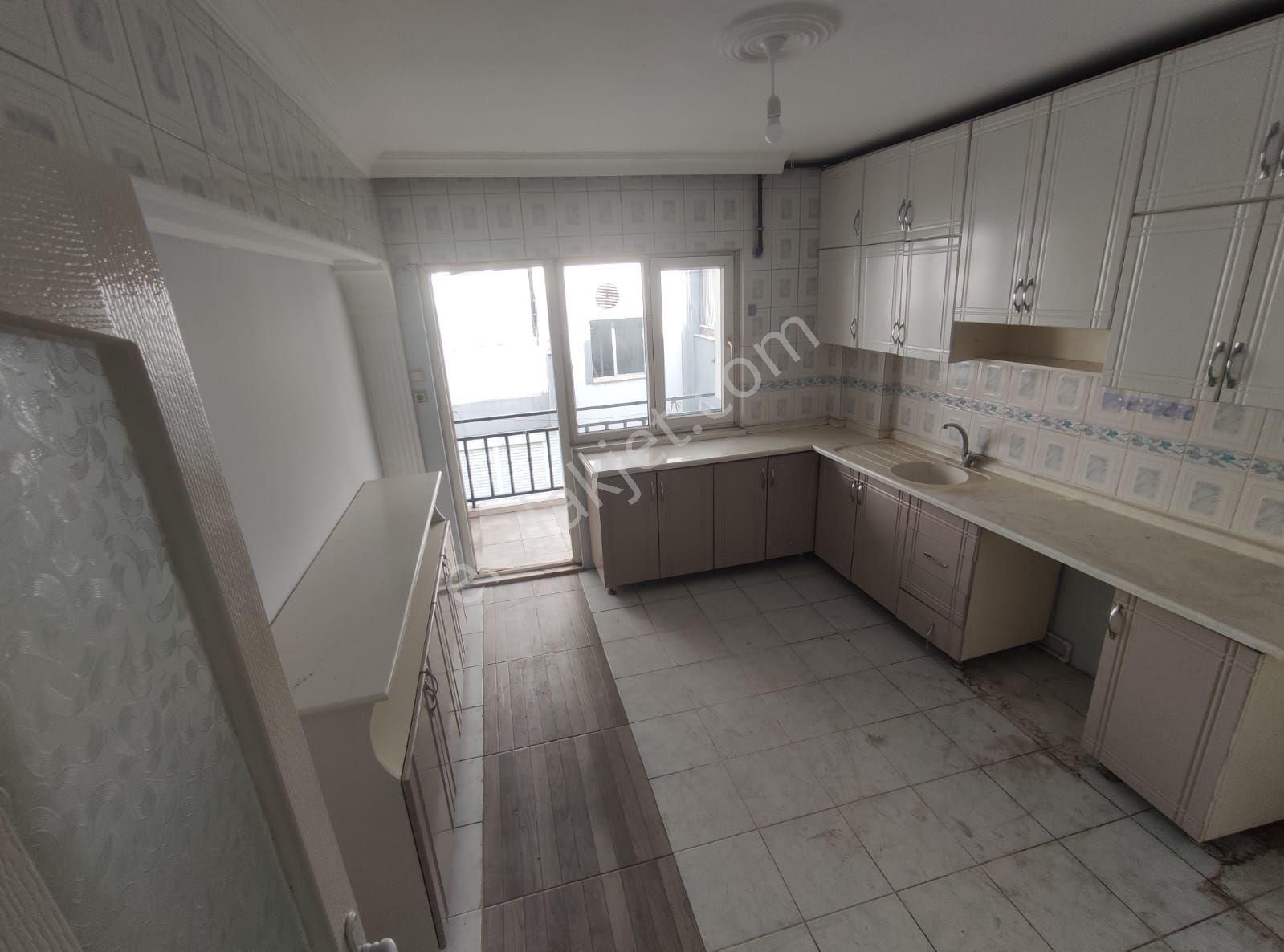 Kiralik Daire Yıldıztepe Mah.kanalyolu Mevkii 3+1 Doğalgazlı 140 M2 Asansörlü Ara Kat - Görsel 16
