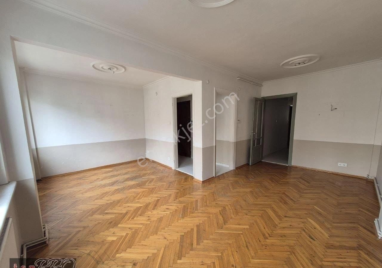 Şişli,sıracevizler Cd. Metroya10dk, Asansörlü, Kiralık,2+1 Daire