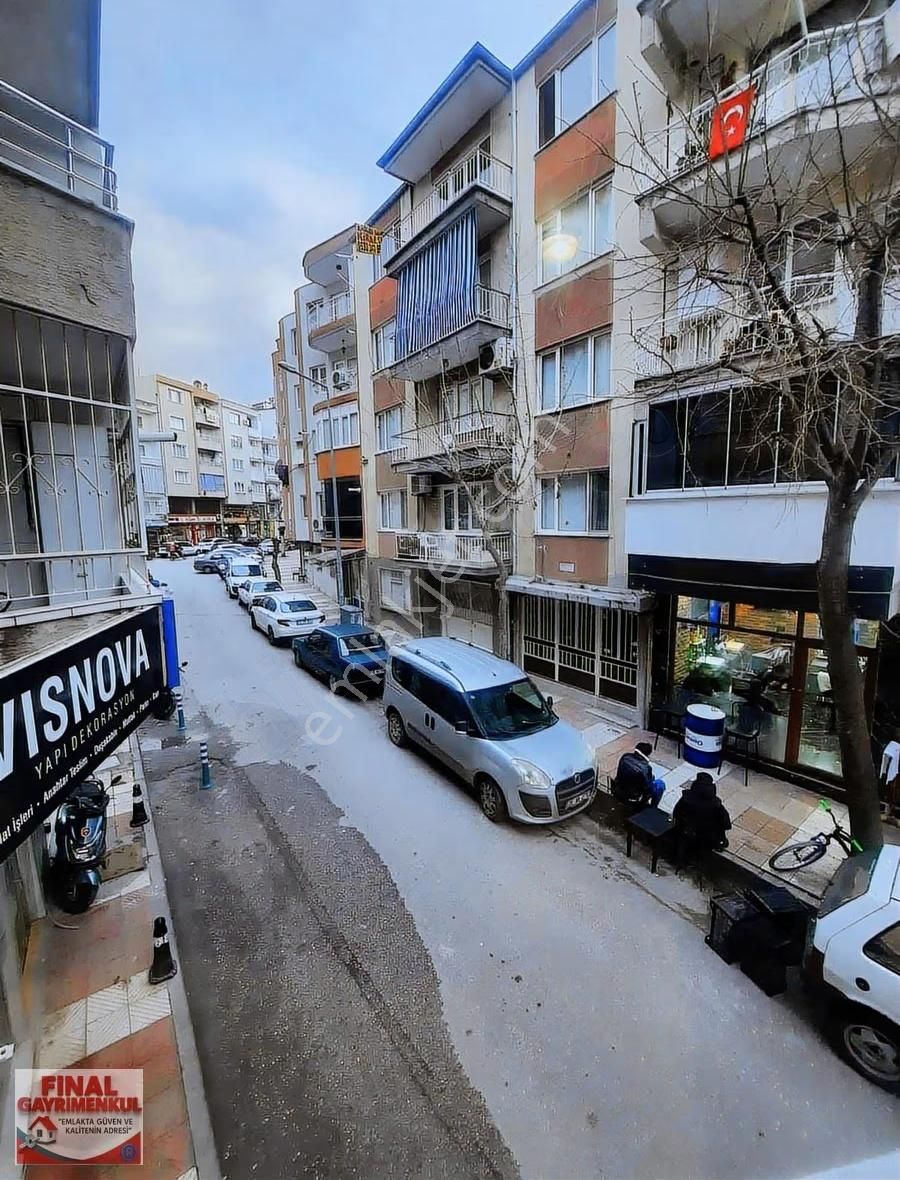 Yarhasanlar Mahallesinde Satılık 3+1 Full Tadilatlı Daire - Görsel 2