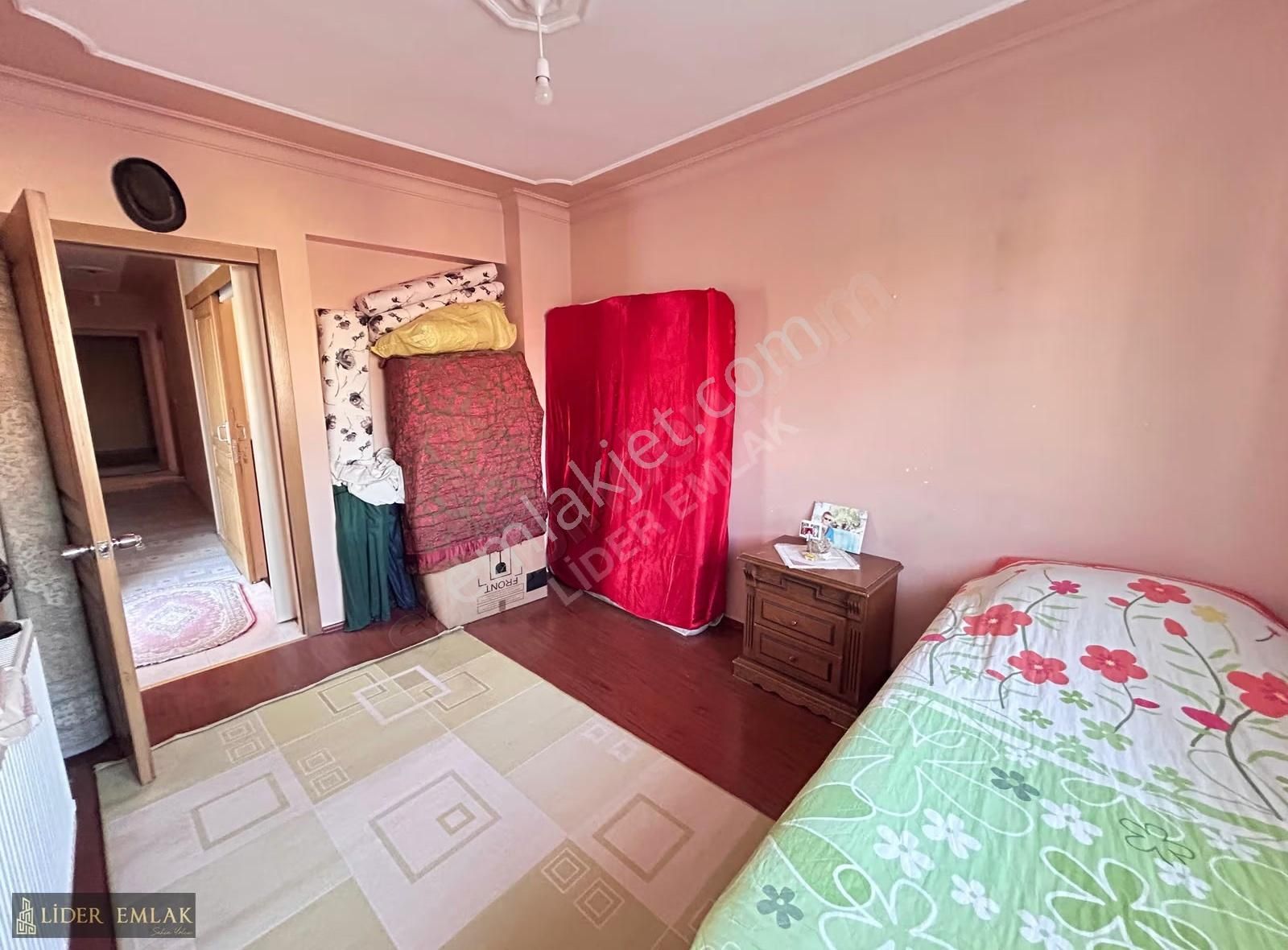 Güneşevlerde Ön Cephe Çift Girişli 6+1 Teraslı Dublex - Görsel 14