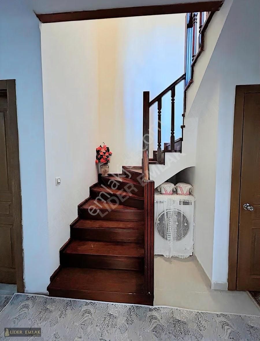 Güneşevlerde Ön Cephe Çift Girişli 6+1 Teraslı Dublex - Görsel 10